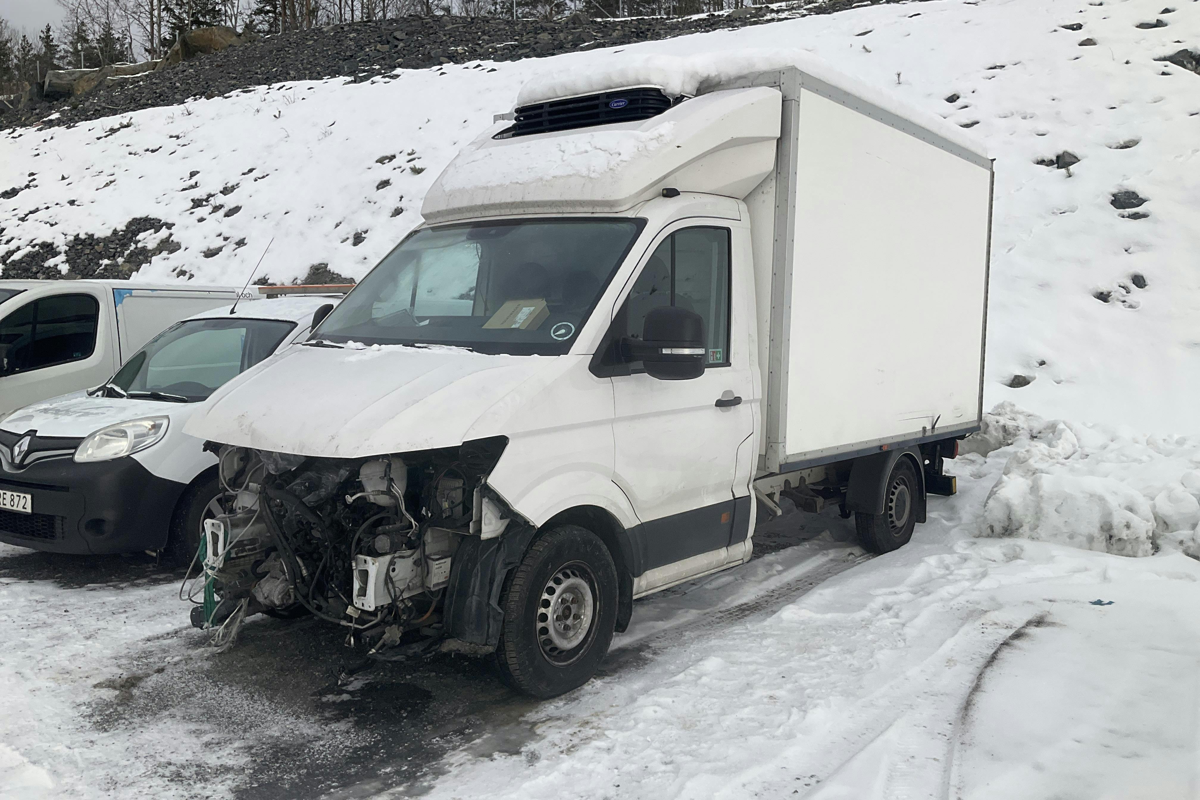 Presentation photo 1 of 16: VW Crafter 35 2.0 TDI Chassi (177hk) - 227 490 km - Automatic - white - 2018