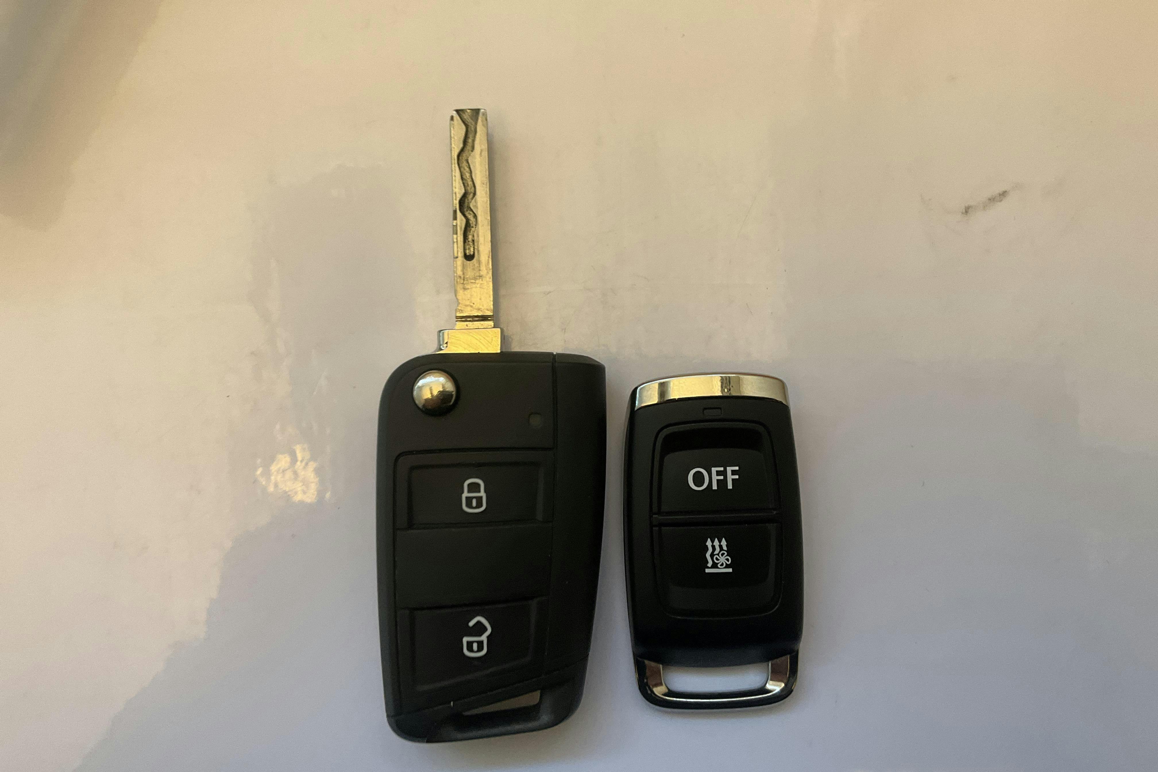 Esittelykuva 18 osoitteesta 18: MAN TGE (163hk) - 16 560 km - Manuaalinen - valkoinen - 2023