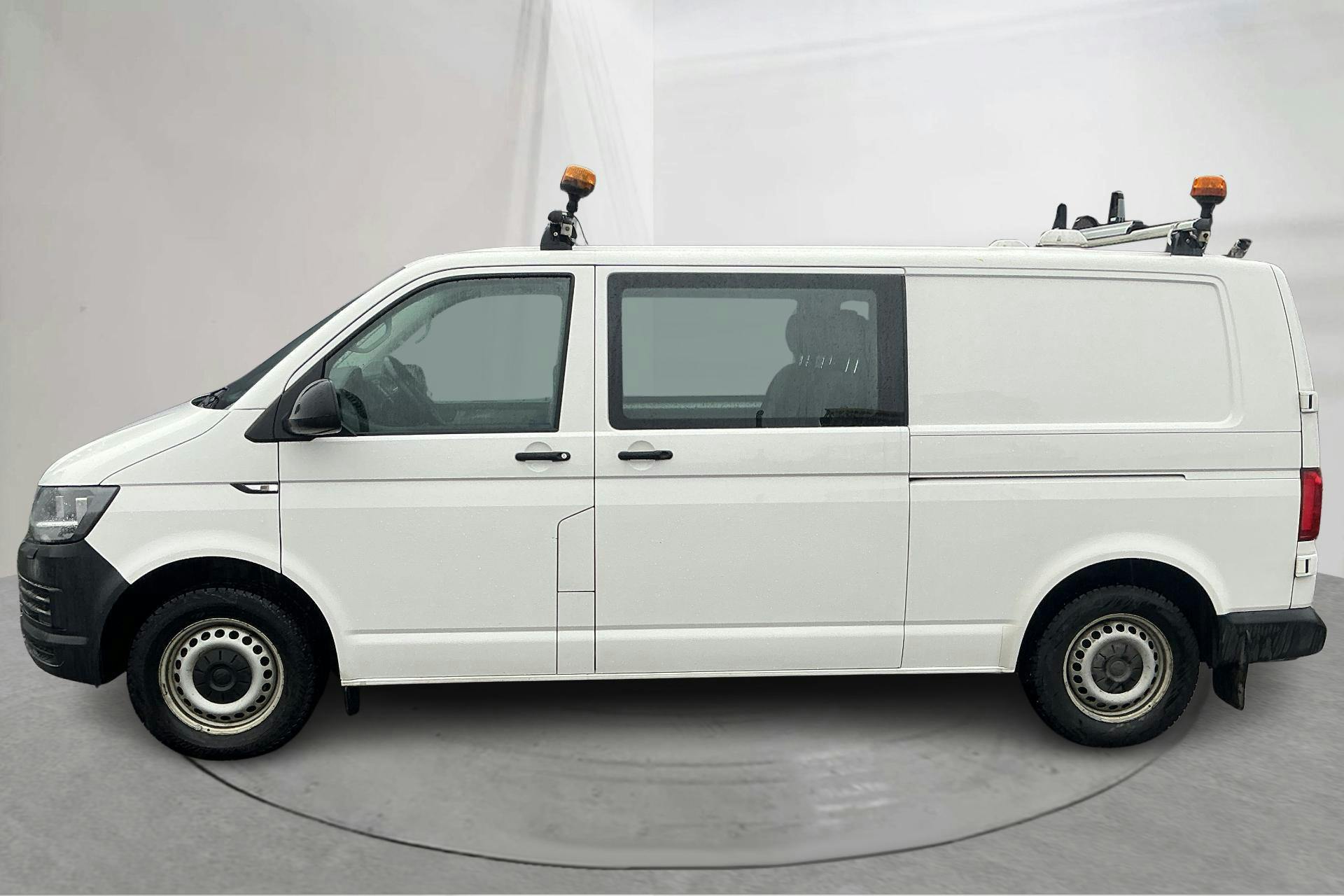 Presentation photo 2 of 14: VW Transporter T6 2.0 TDI BMT Skåp 4MOTION (150hk) - 156 150 km - Manual - white - 2018