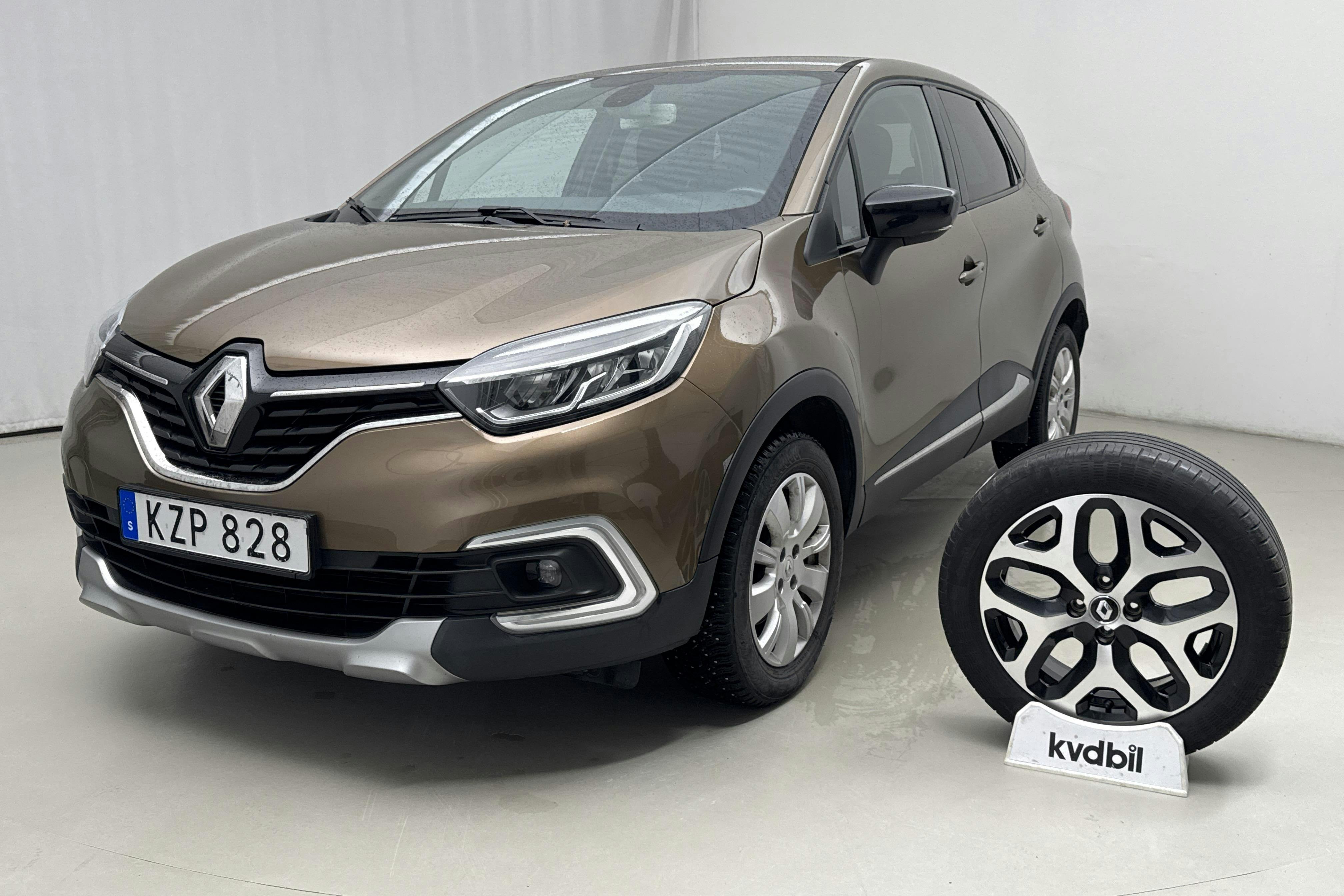 Presentationsfoto 1 av 18: Renault Captur 1.2 TCe (120hk) - 8 933 mil - Automat - brun - 2018