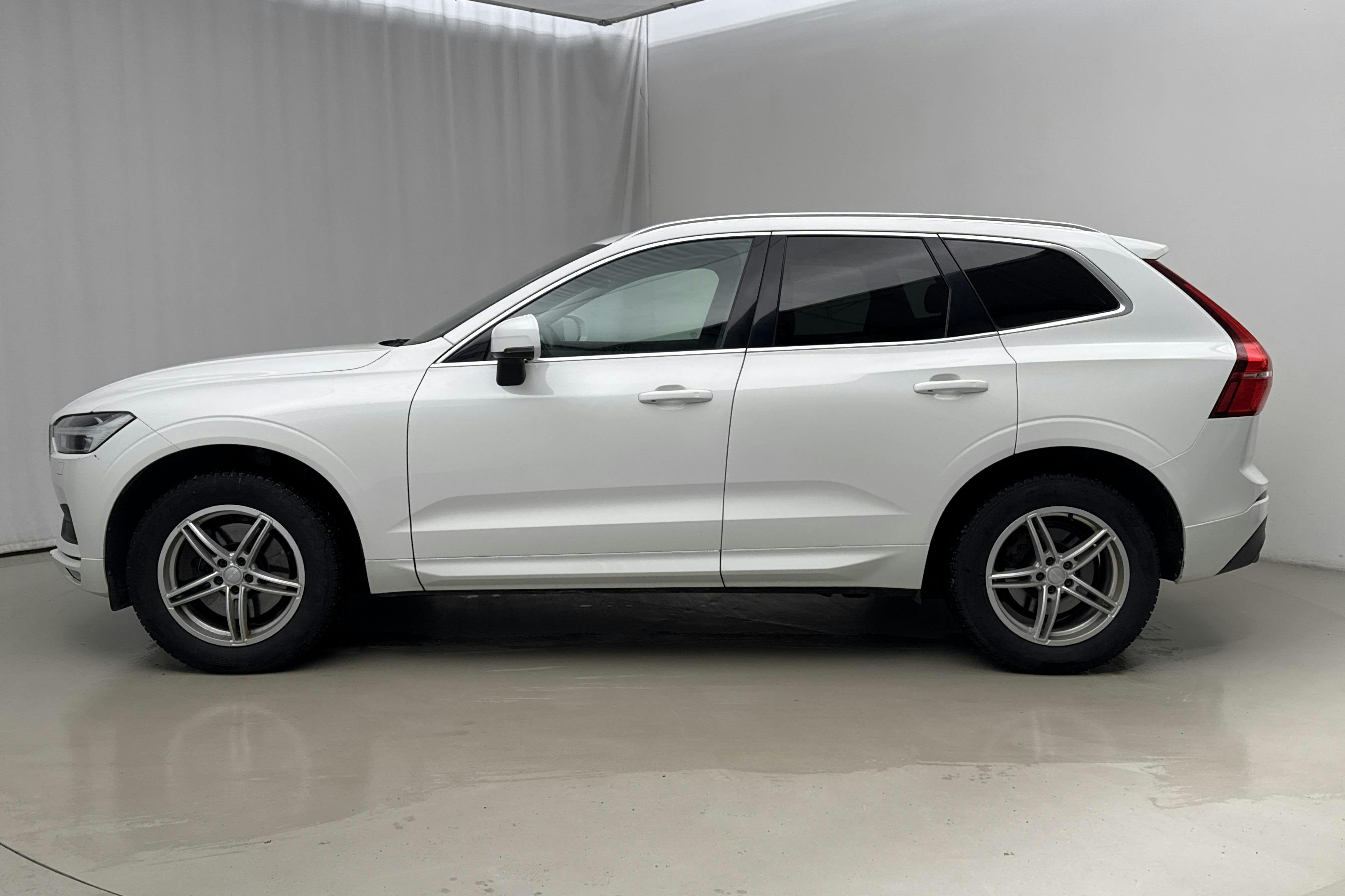 Presentation photo 2 of 16: Volvo XC60 D4 AWD (190hk) - 192 210 km - Automatic - white - 2018