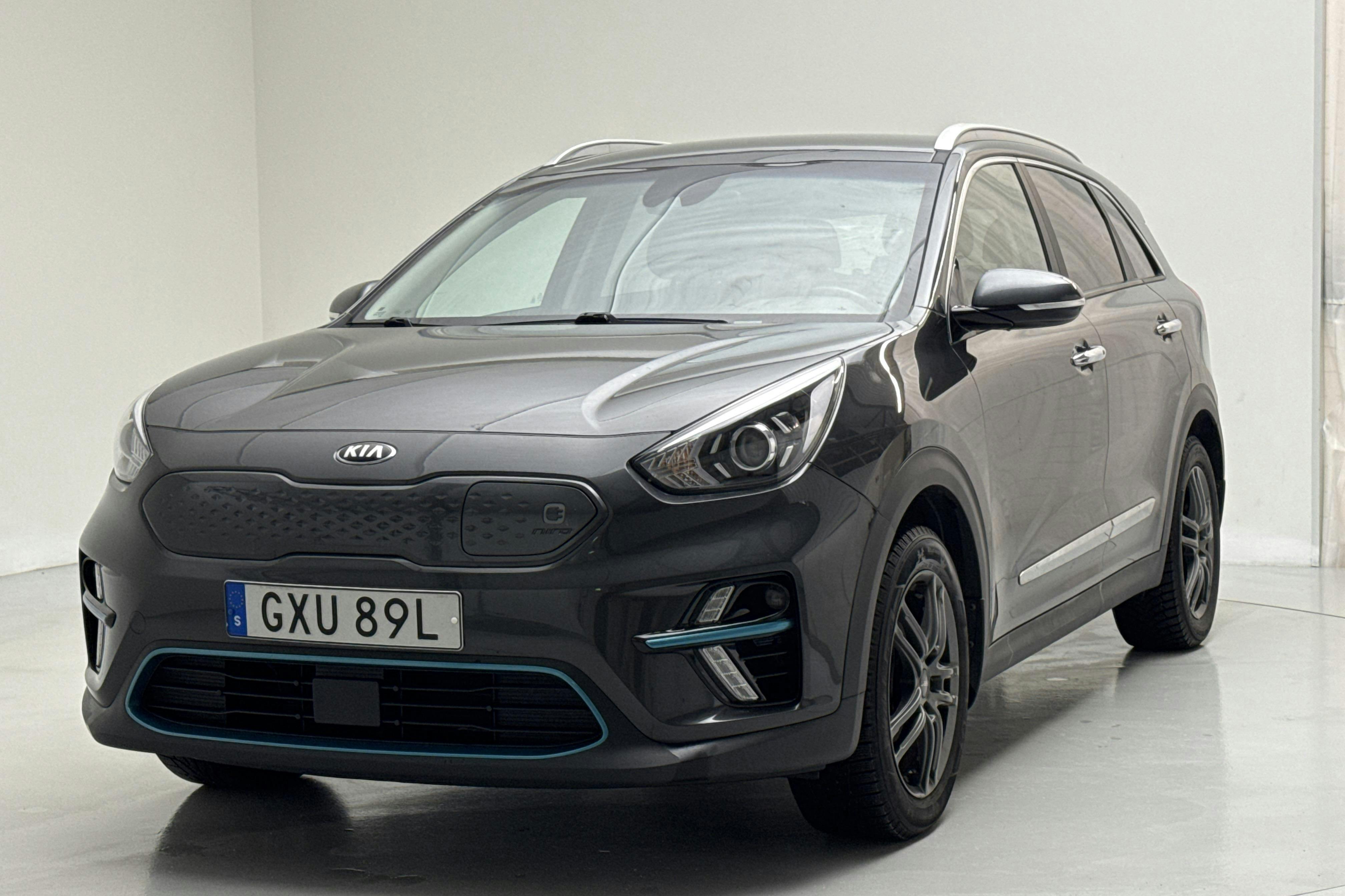 Presentation photo 1 of 17: KIA e-Niro 64kWh (204hk) - 139 680 km - Automatic - gray - 2021