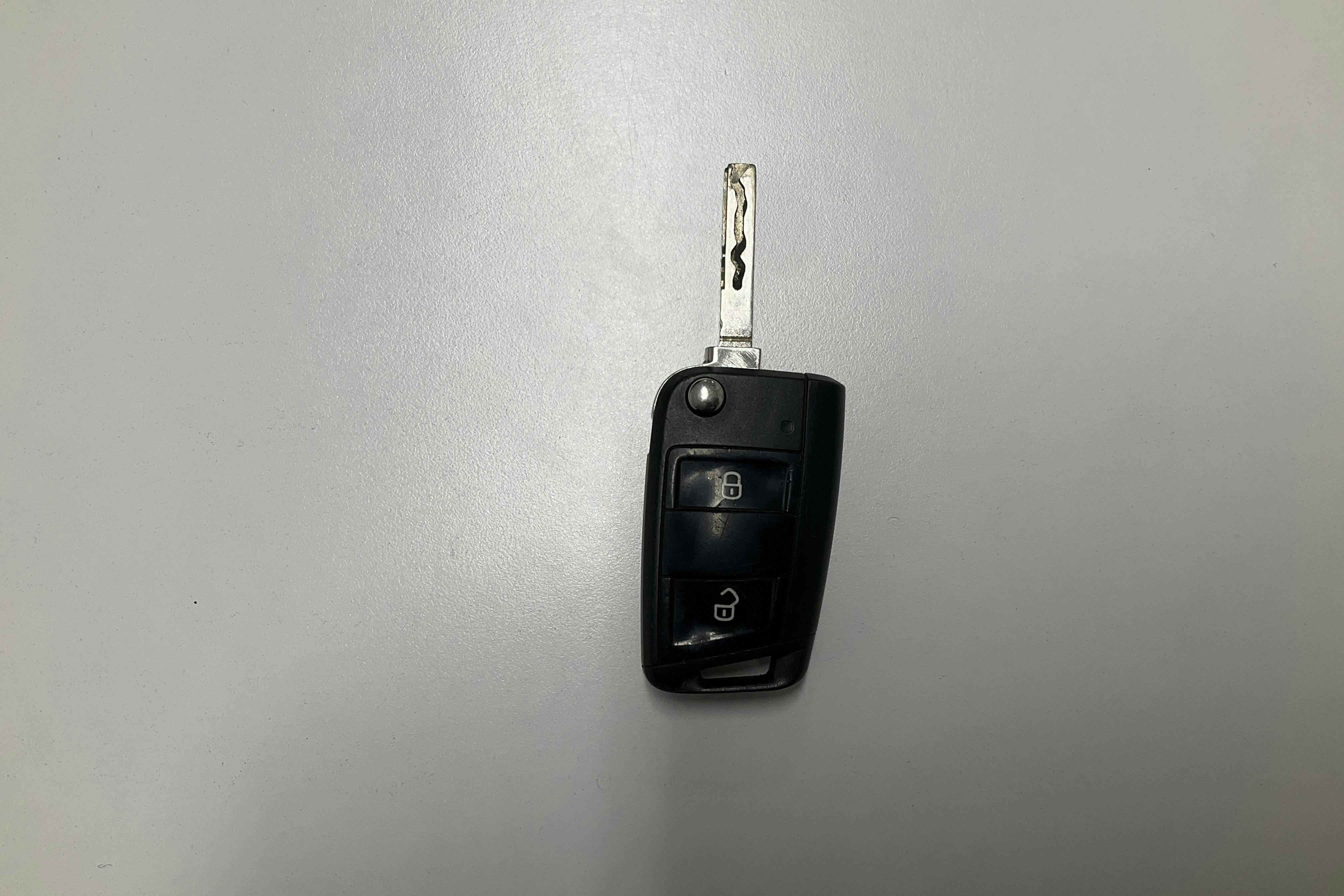 Presentation photo 17 of 17: VW Crafter 35 2.0 TDI Volymskåp (177hk) - 200 990 km - Automatic - white - 2018