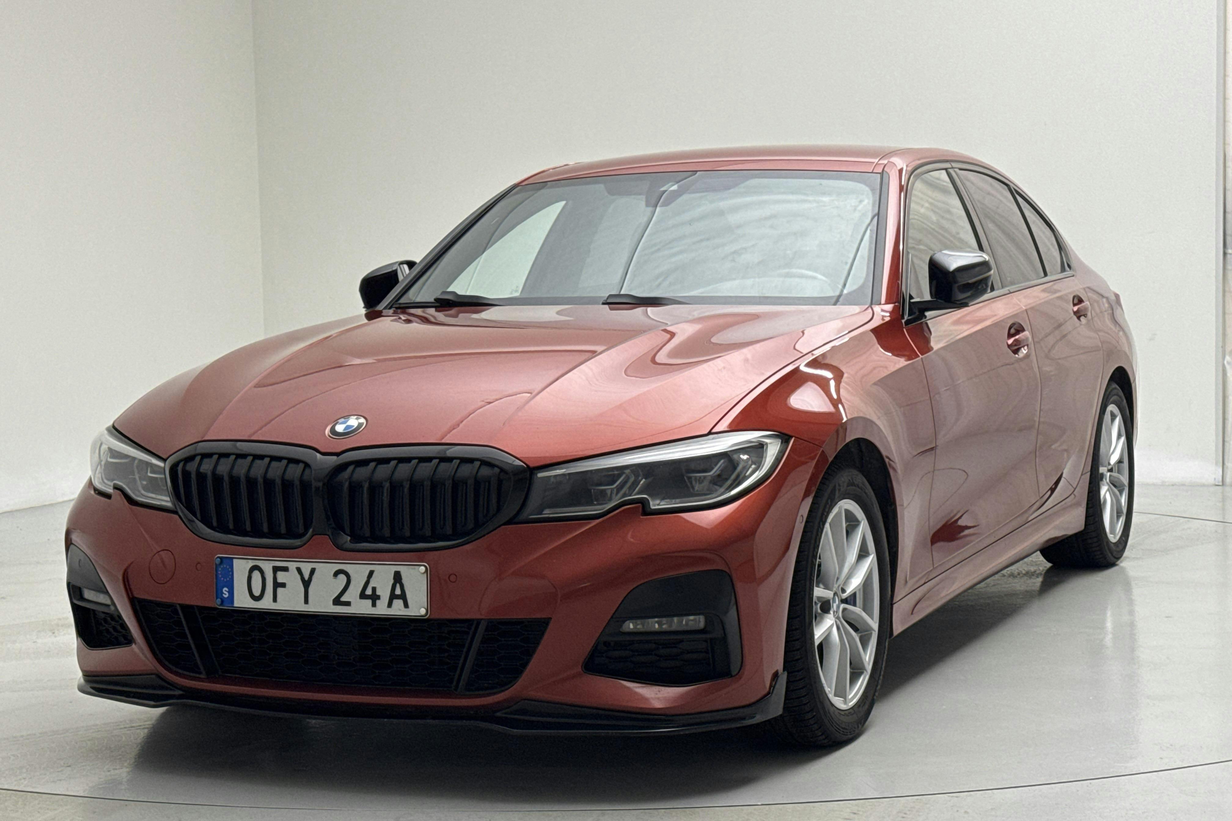 Presentation photo 1 of 16: BMW 330d Sedan, G20 (265hk) - 215 490 km - Automatic - orange - 2020