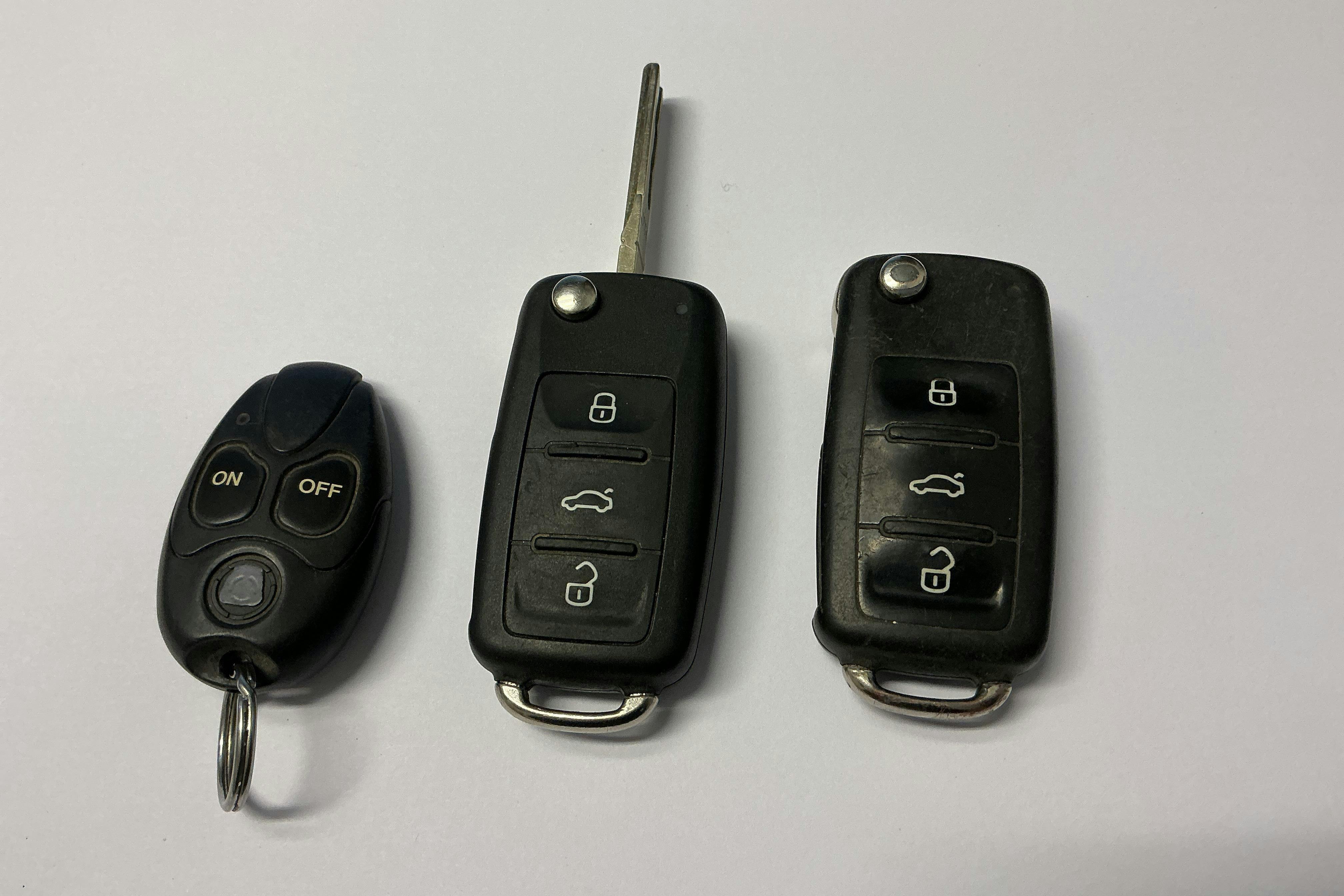 Presentation photo 16 of 16: VW Caddy Combi 2.0 TDI (102hk) - 316 210 km - Manual - white - 2017