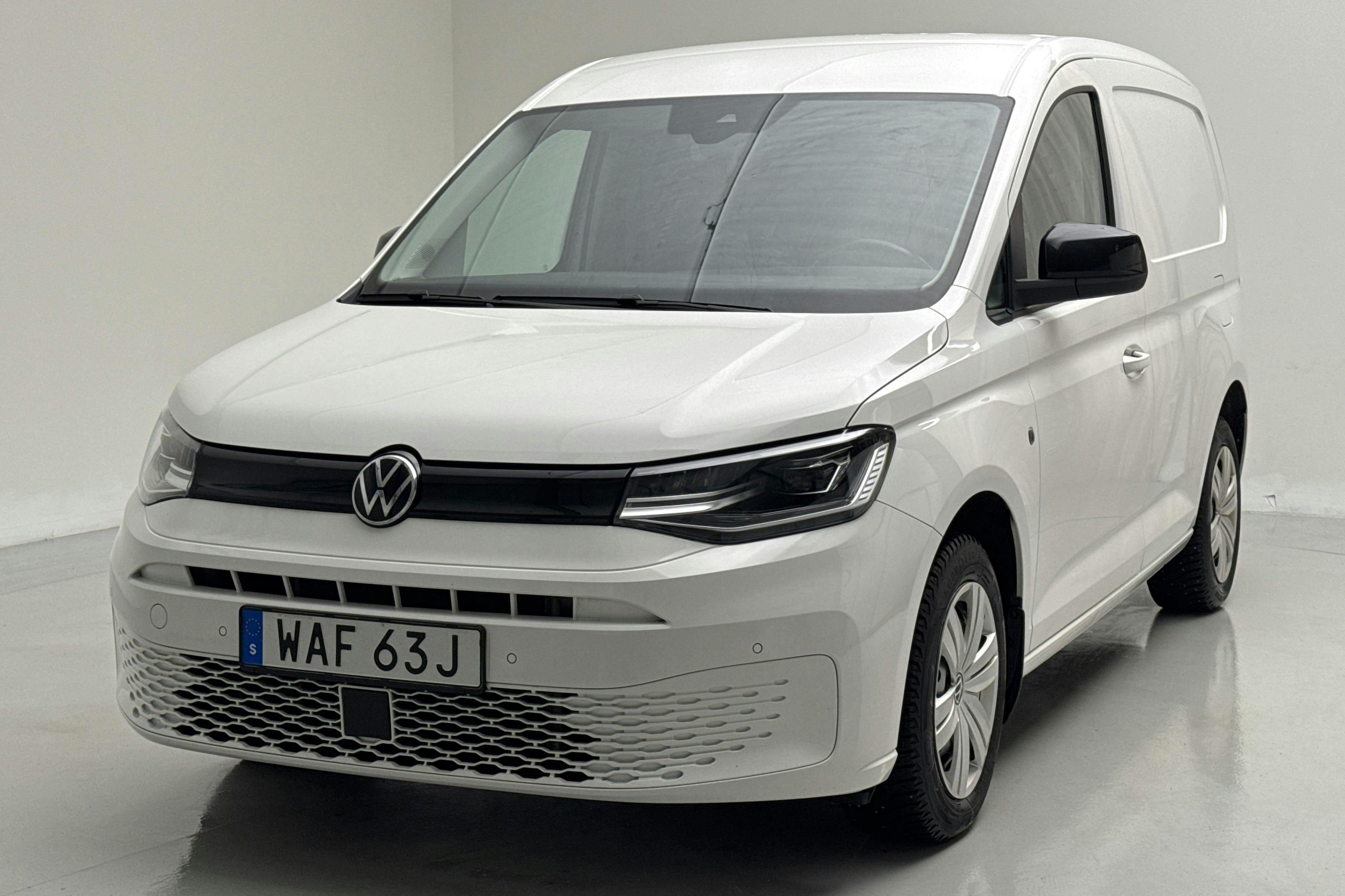 Presentationsfoto 1 av 14: VW Caddy Cargo 2.0 TDI Skåp (122hk) - 8 670 mil - Automat - vit - 2023