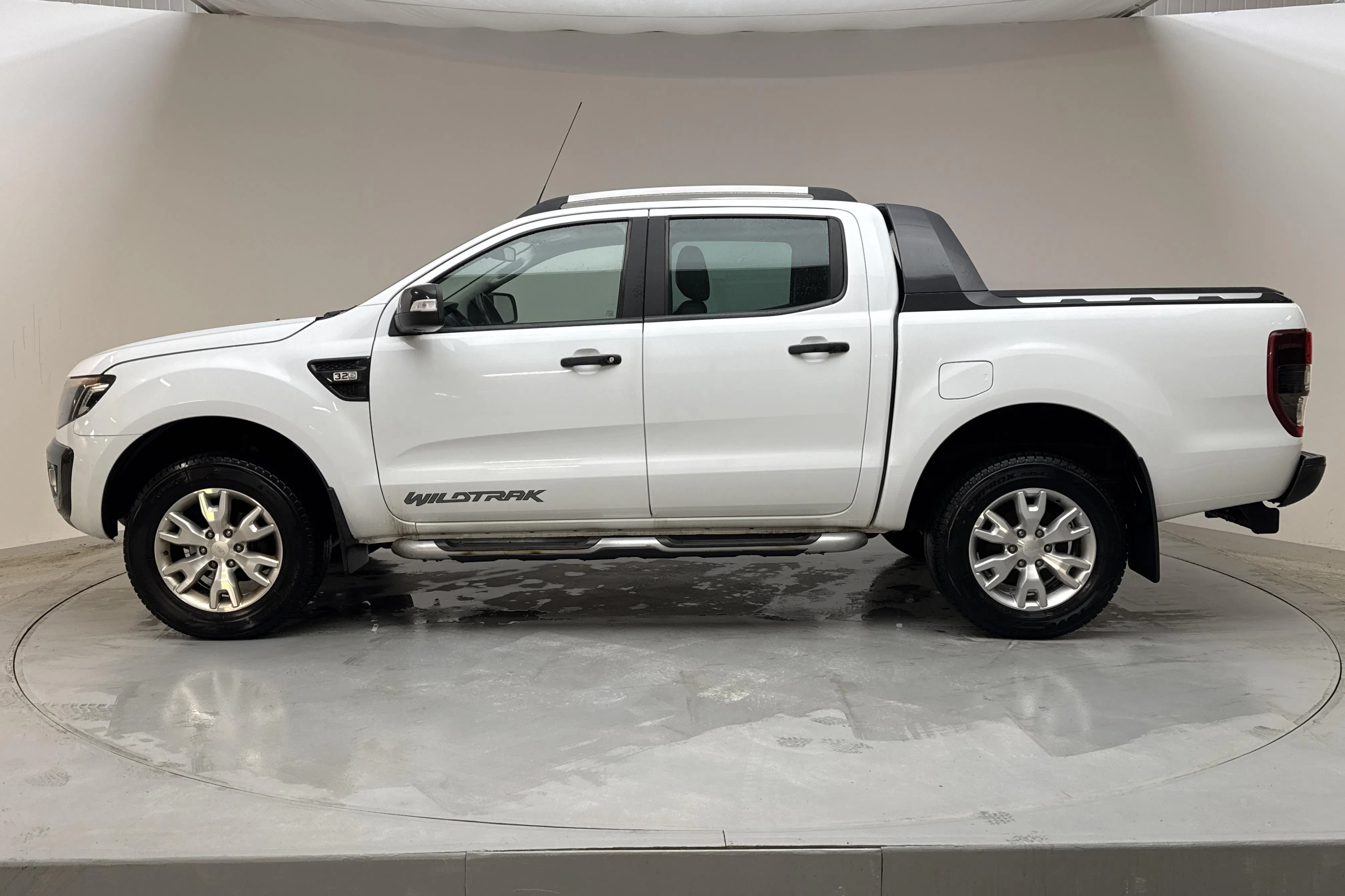 Presentation photo 2 of 15: Ford Ranger 3.2 TDCi 4WD (200hk) - 116 870 km - Automatic - white - 2016