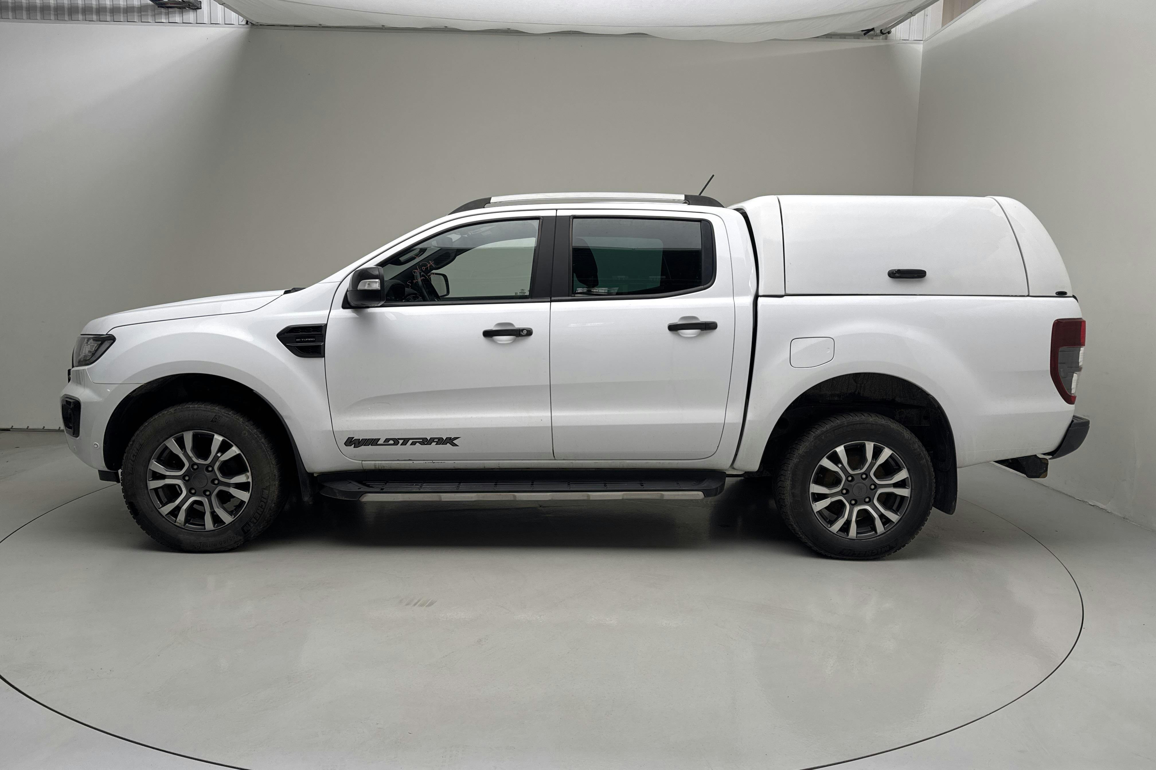 Presentationsfoto 2 av 15: Ford Ranger 2.0 TDCi 4WD (213hk) - 17 678 mil - Automat - vit - 2020
