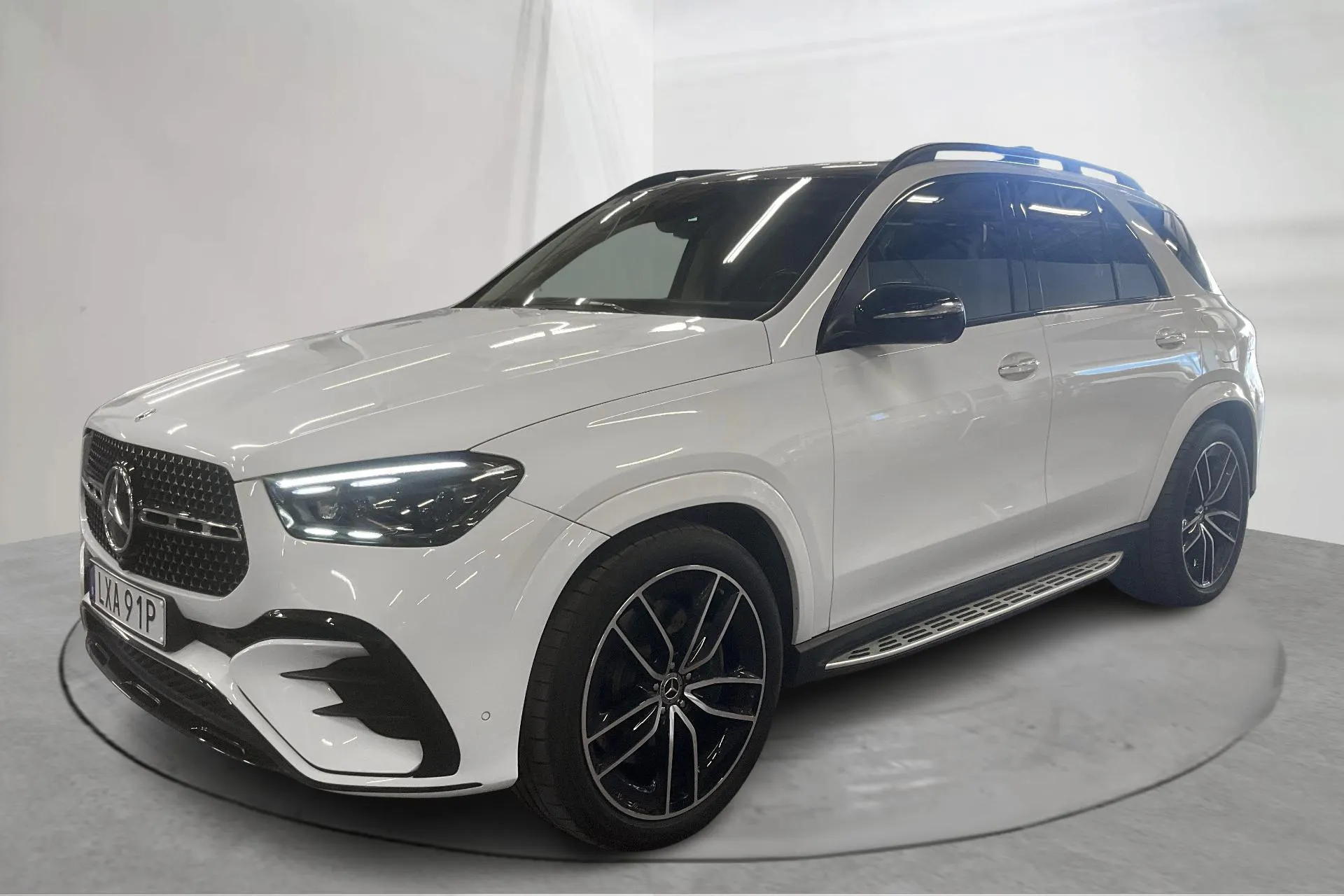 Presentationsfoto 1 av 22: Mercedes GLE 350 de 4MATIC V167 (333hk) - 8 563 mil - Automat - vit - 2024
