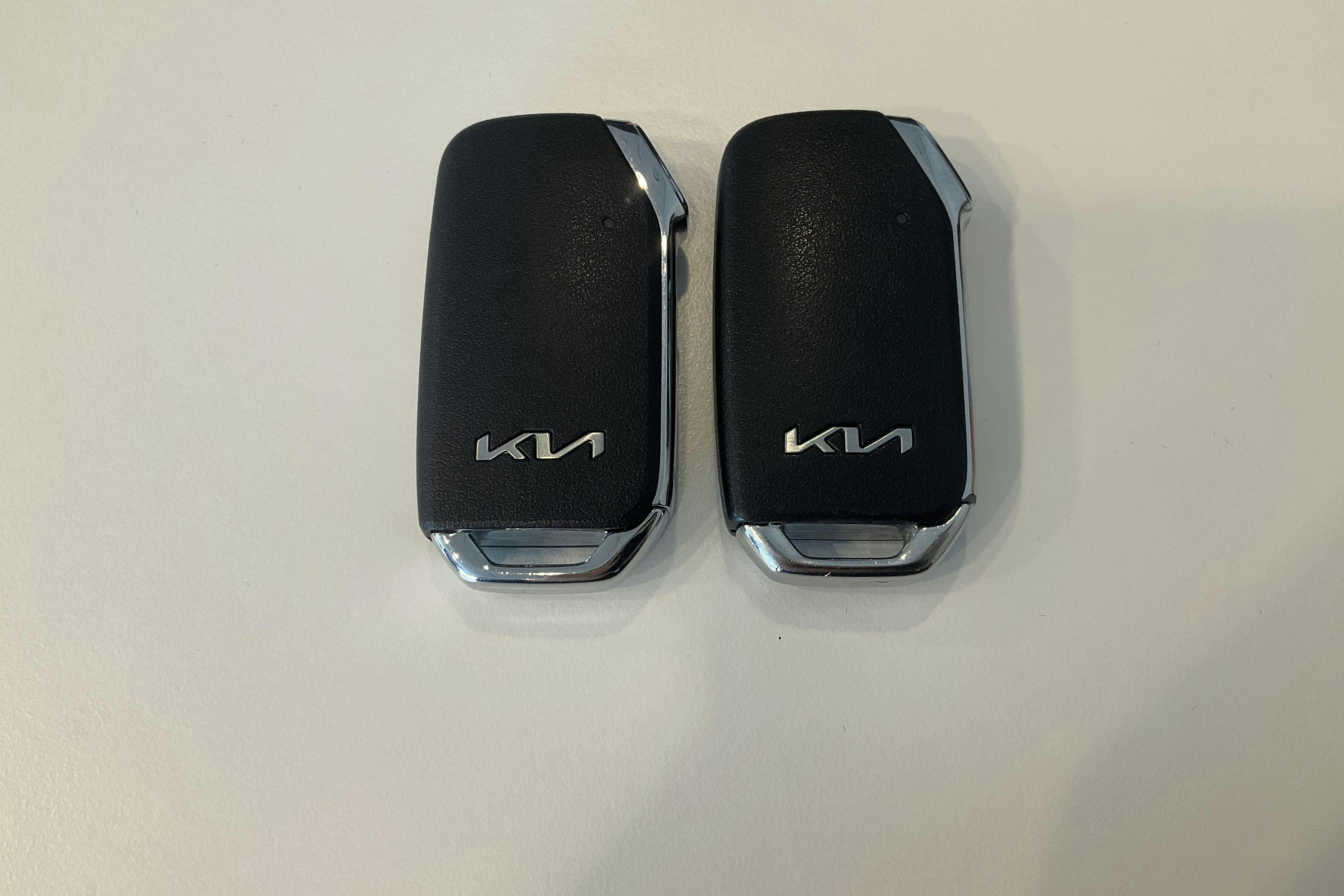 Presentationsfoto 22 av 22: KIA Ceed 1.6 Plug-in Hybrid SW (141hk) - 7 036 mil - Automat - svart - 2023