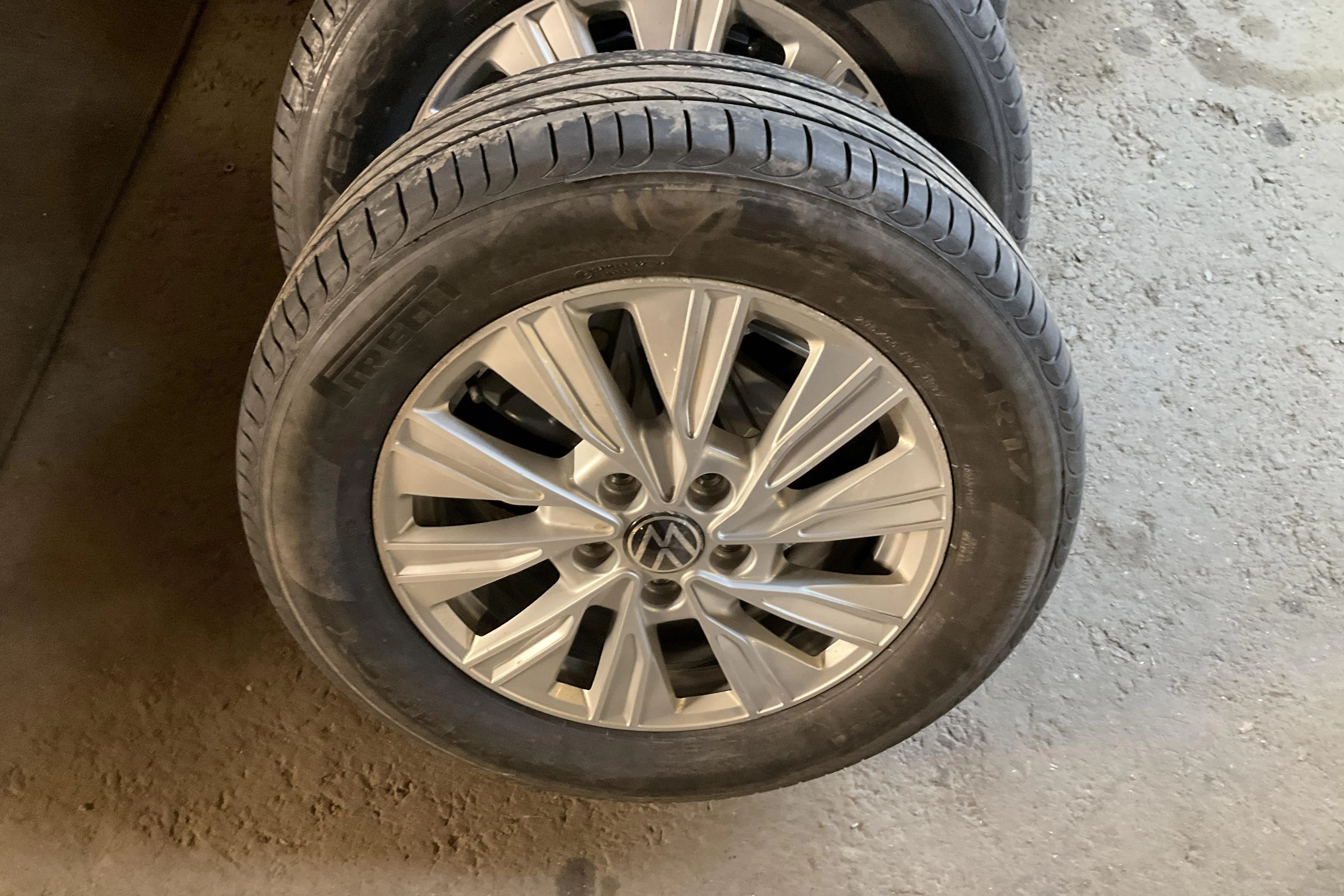 Presentation photo 23 of 23: VW Multivan T7 1.4 eHybrid (150hk) - 119 320 km - Automatic - silver - 2022