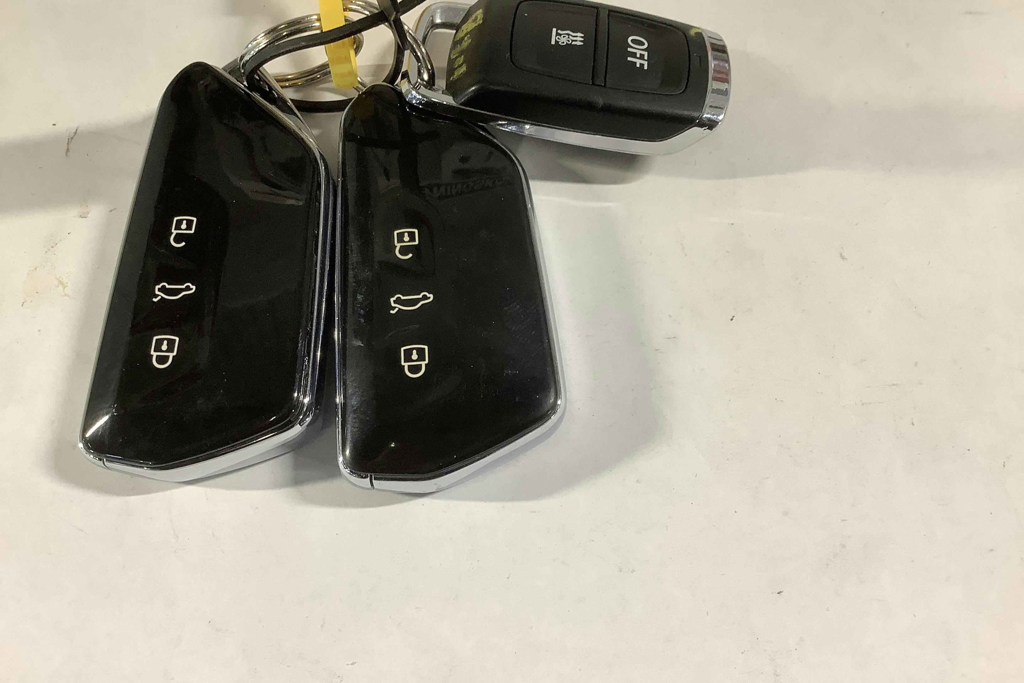 Presentation photo 19 of 19: VW Multivan T7 1.4 eHybrid (150hk) - 67 130 km - Automatic - silver - 2022