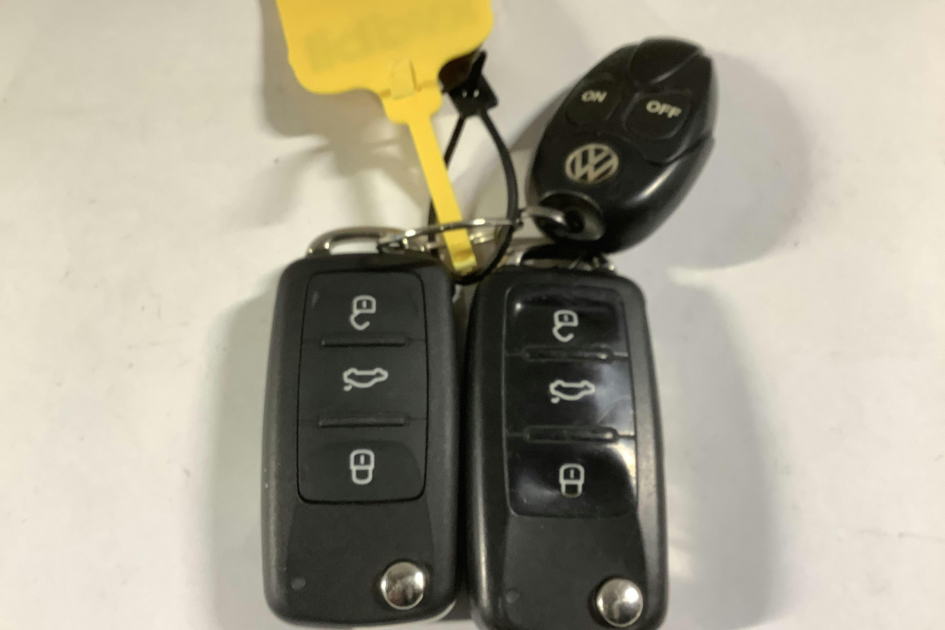 Presentation photo 14 of 14: VW Caddy 2.0 TDI Maxi Skåp 4MOTION (150hk) - 248 260 km - Automatic - silver - 2018