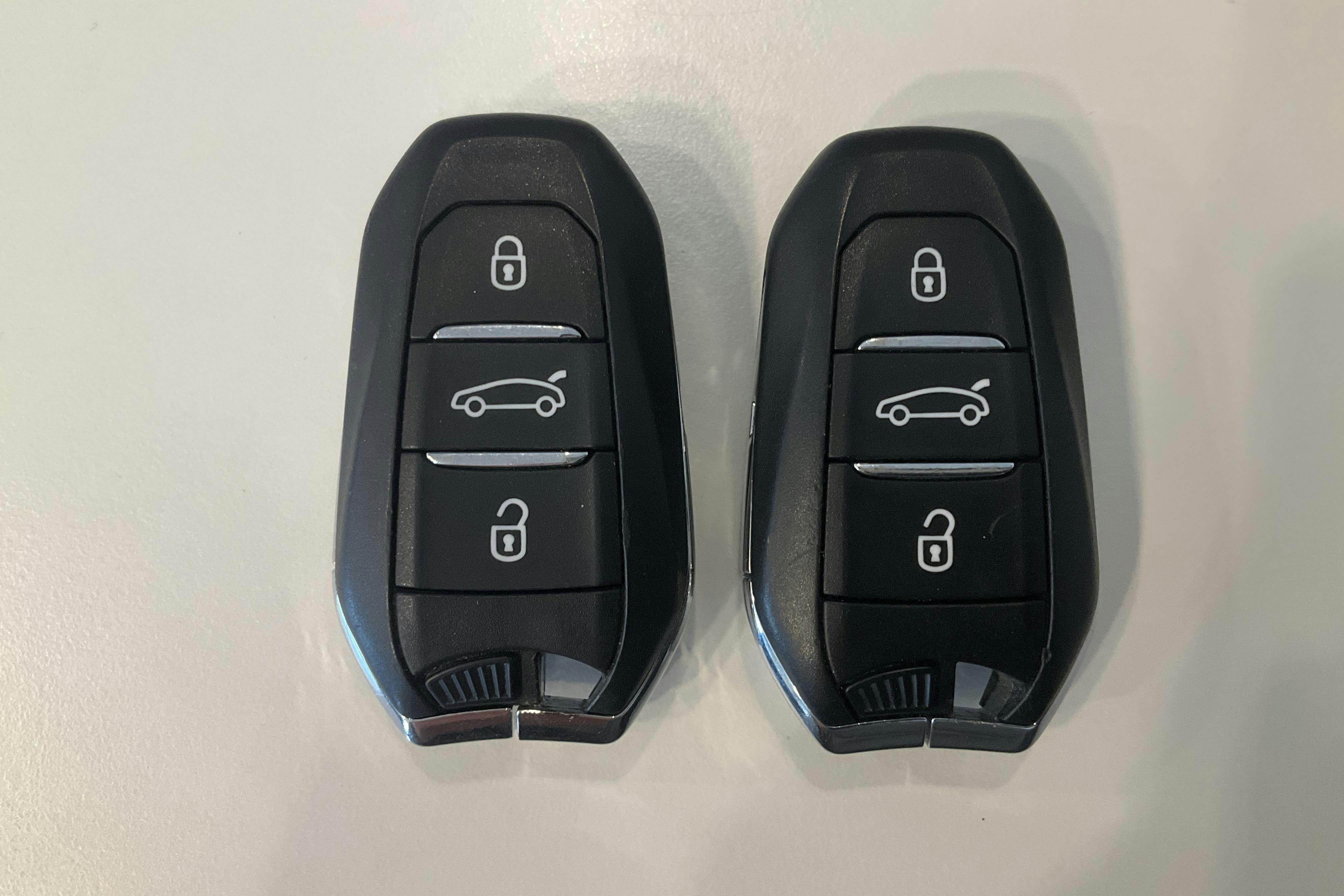 Presentationsfoto 19 av 19: Opel Mokka-e (136hk) - 7 229 mil - Automat - grön - 2021