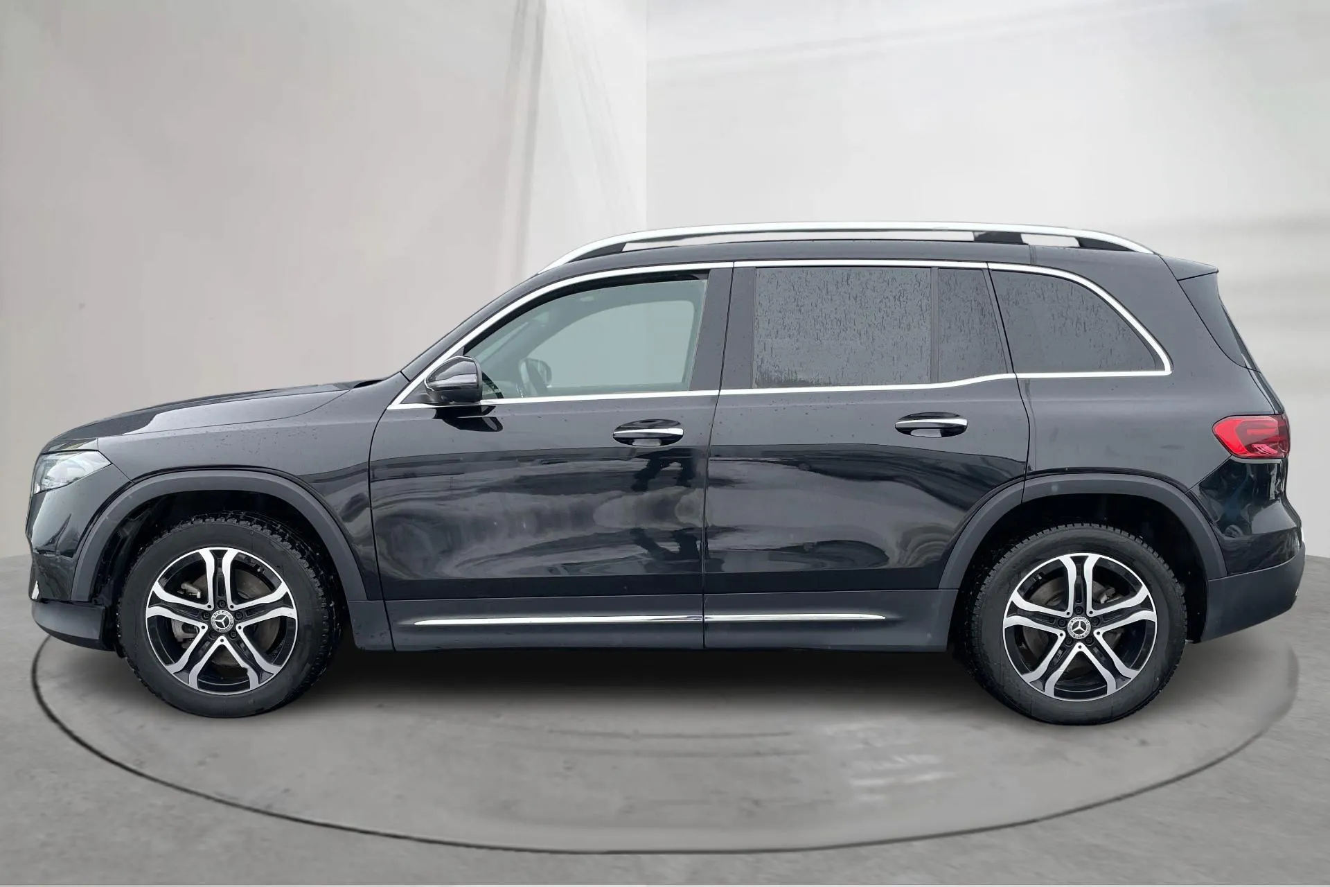 Presentation photo 2 of 17: Mercedes EQB 250+ X243 (190hk) - 143 960 km - Automatic - black - 2024