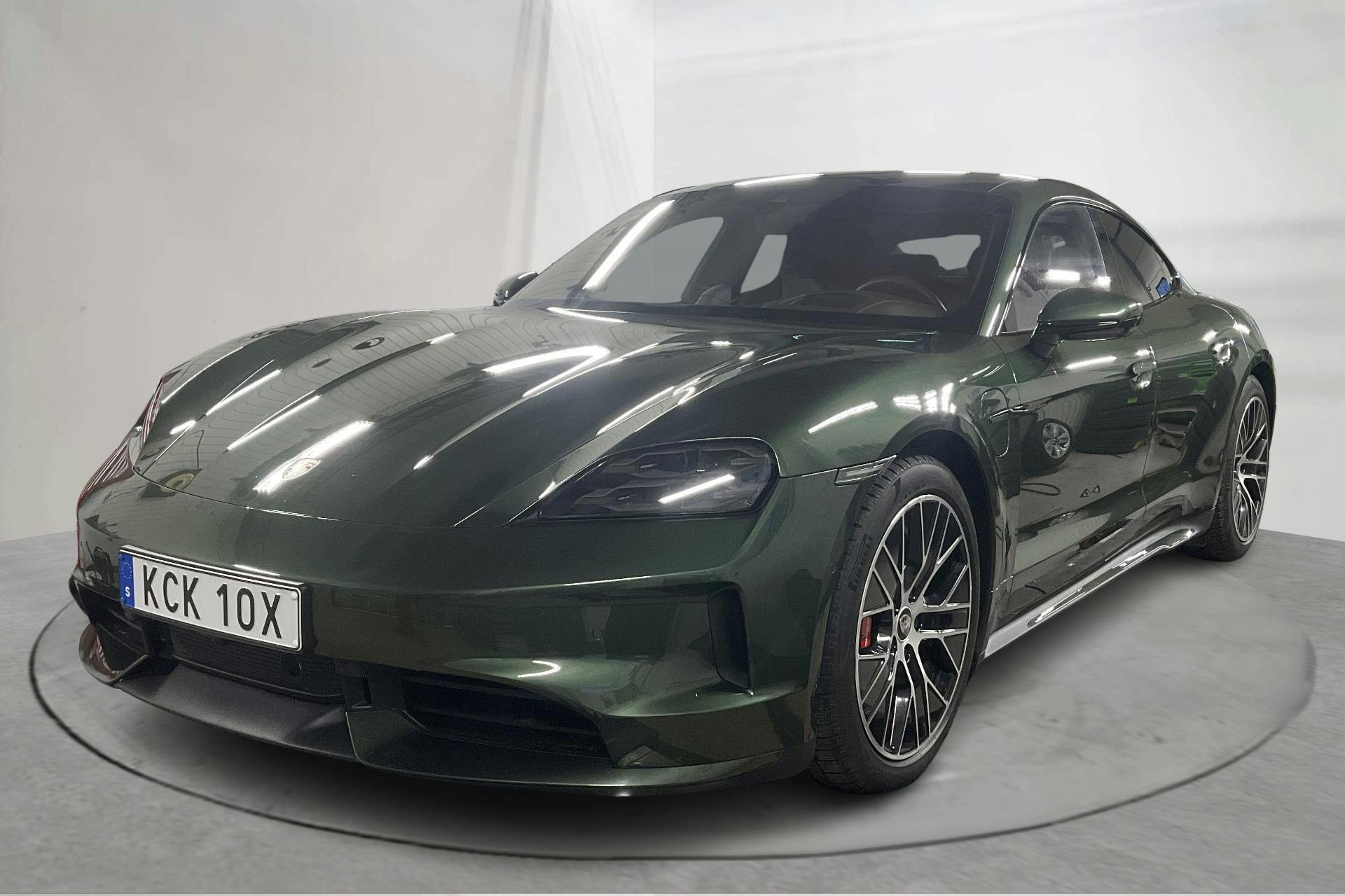Presentationsfoto 1 av 24: Porsche Taycan 4S (544hk) - 2 235 mil - Automat - 2025