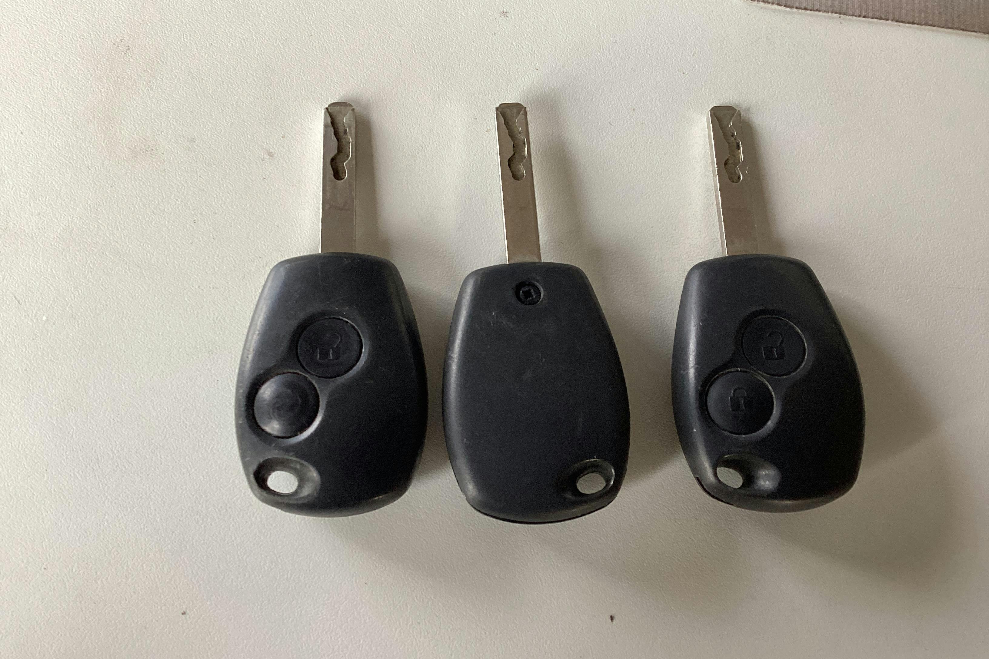 Presentationsfoto 15 av 15: Opel Vivaro 1.6 BITURBO (125hk) - 26 850 mil - Manuell - grå - 2017