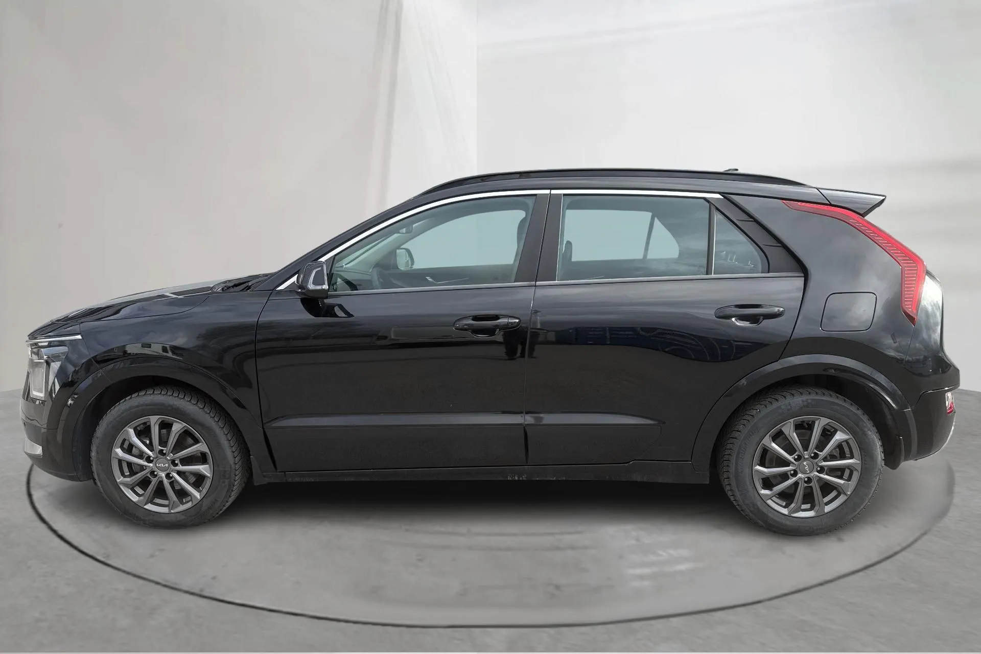Presentation photo 2 of 15: KIA Niro Hybrid (141hk) - 29 870 km - Automatic - black - 2024