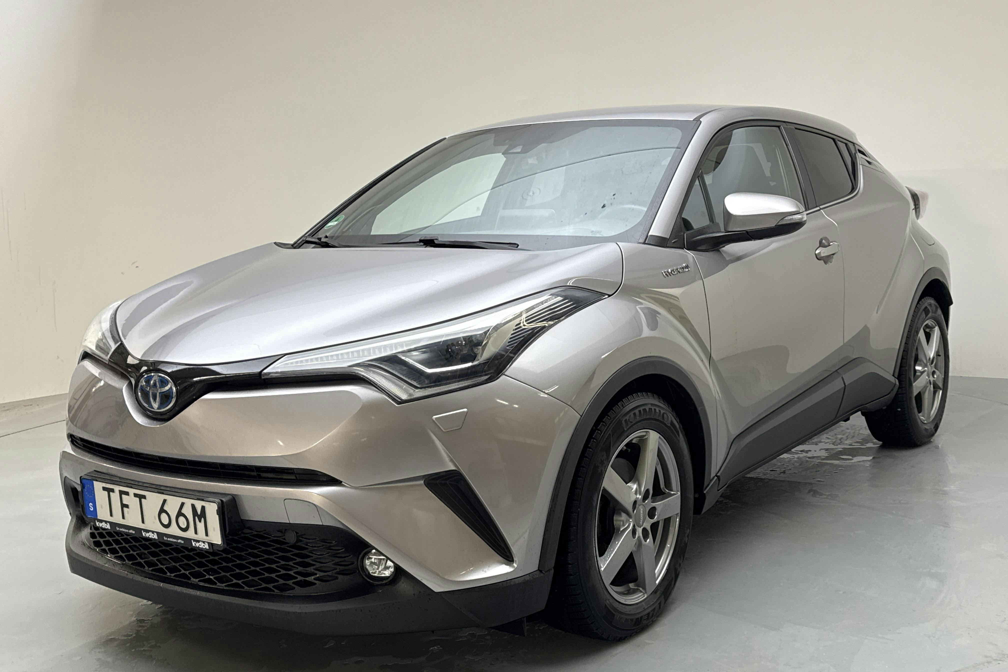Presentation photo 1 of 14: Toyota C-HR 1.8 HSD (122hk) - 75 410 km - Automatic - Dark Grey - 2019