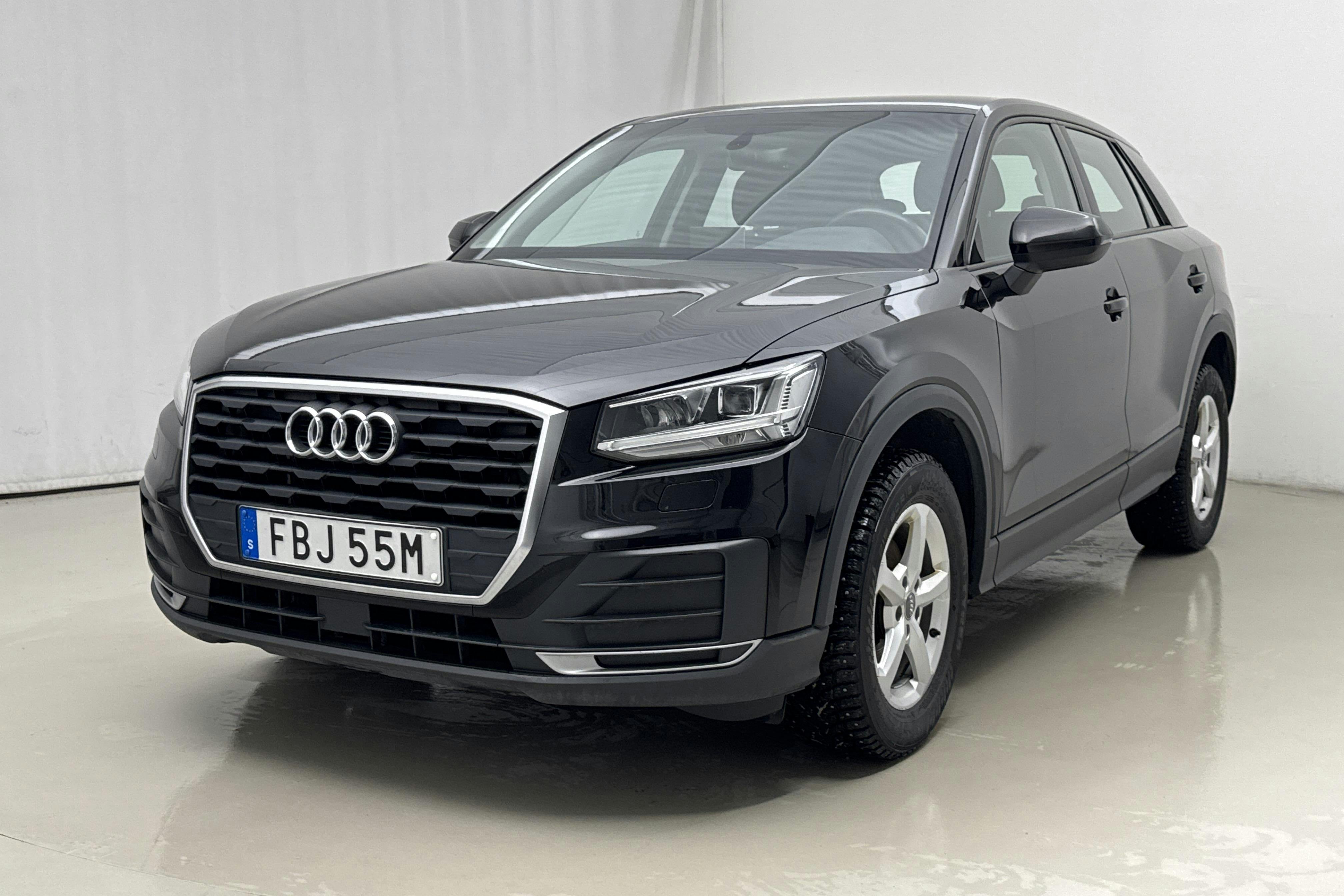 Presentation photo 1 of 16: Audi Q2 35 TFSI (150hk) - 91 110 km - Automatic - black - 2020