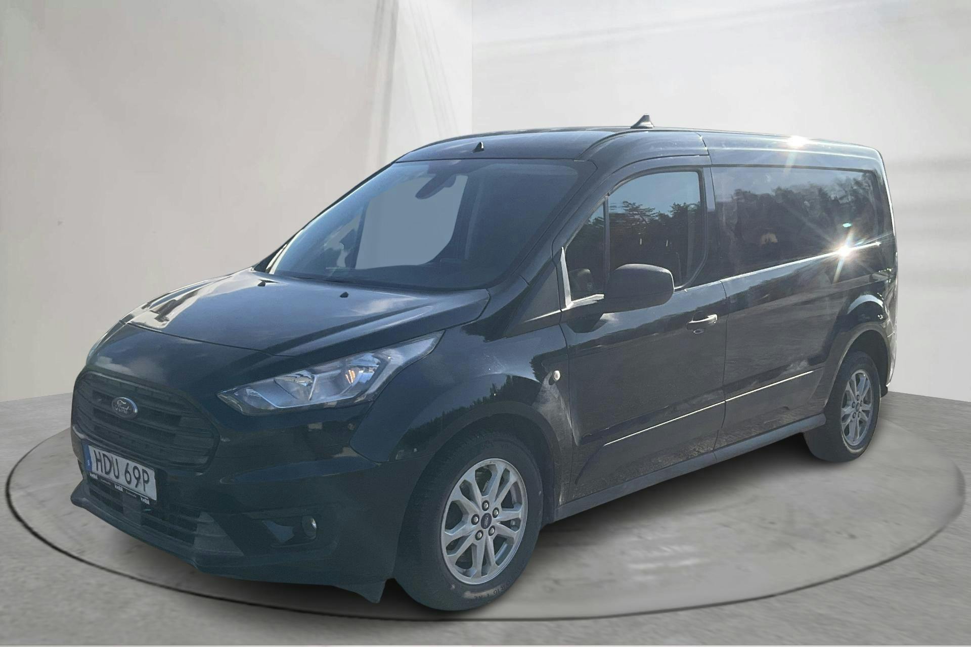 Presentation photo 1 of 13: Ford Transit Connect 1.5 EcoBlue (100hk) - 63 230 km - Manual - black - 2021