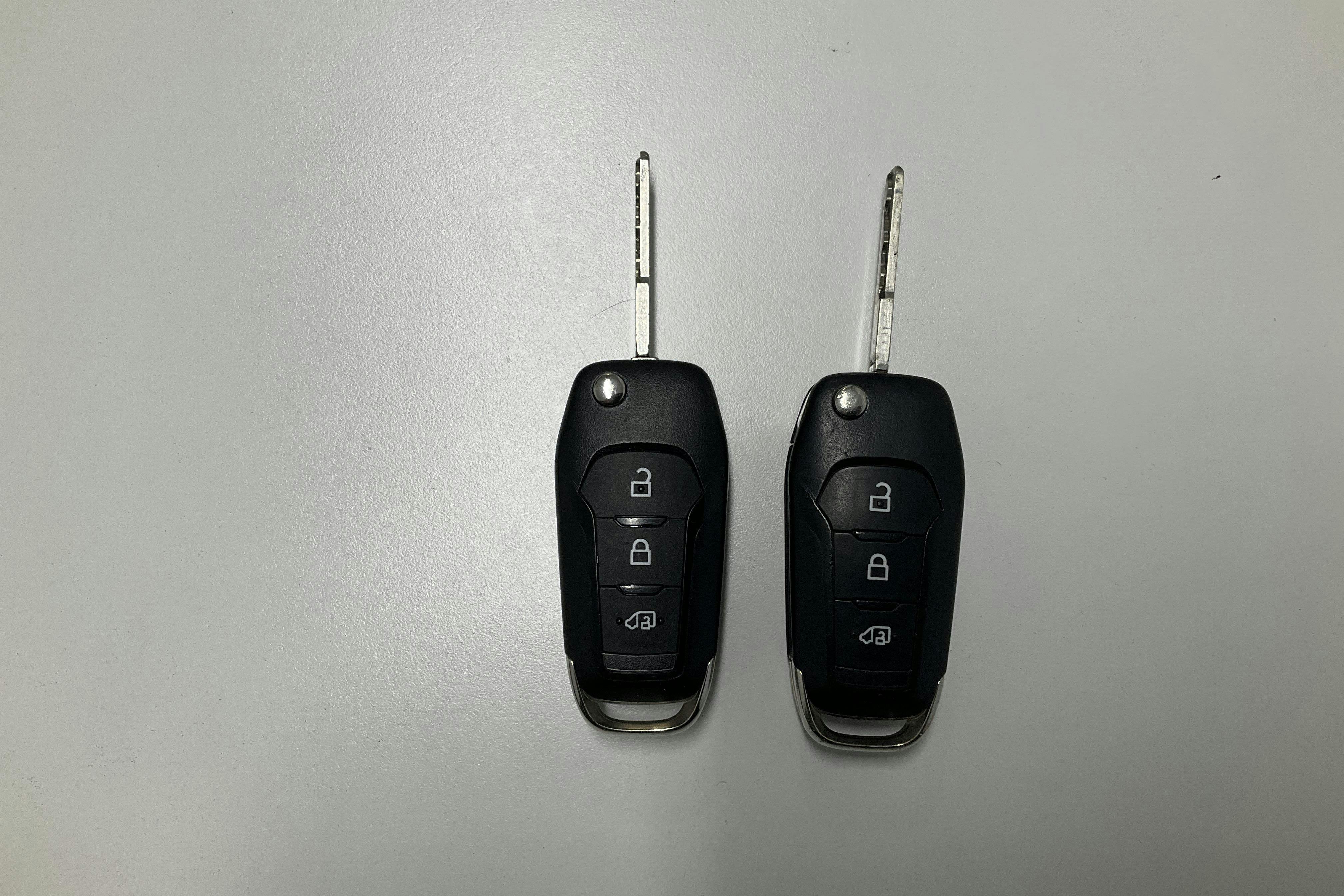 Presentation photo 13 of 13: Ford Transit Connect 1.5 EcoBlue (100hk) - 63 230 km - Manual - black - 2021