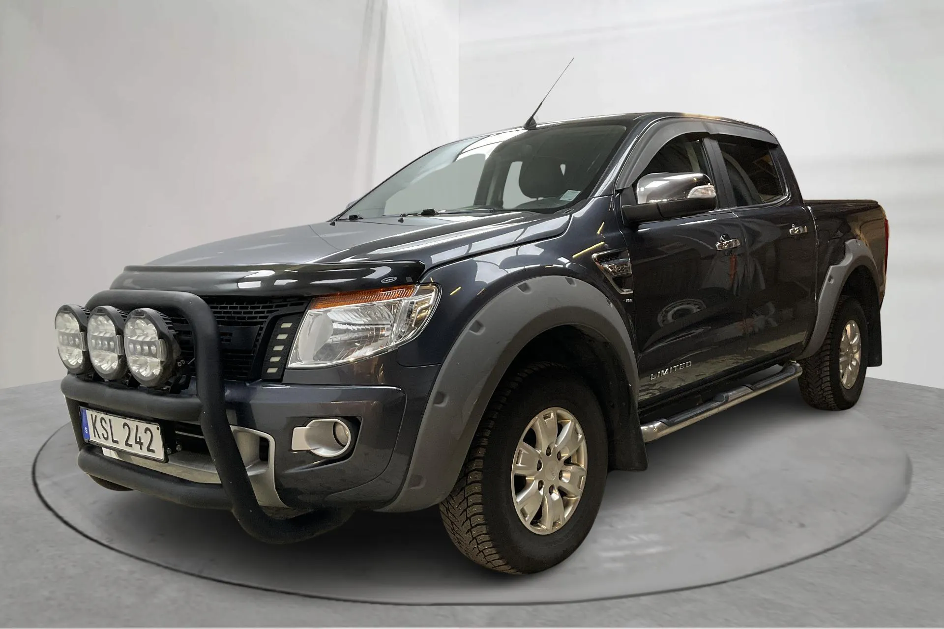 Presentationsfoto 1 av 14: Ford Ranger 2.2 TDCi 4WD (150hk) - 29 780 mil - Automat - grå - 2015