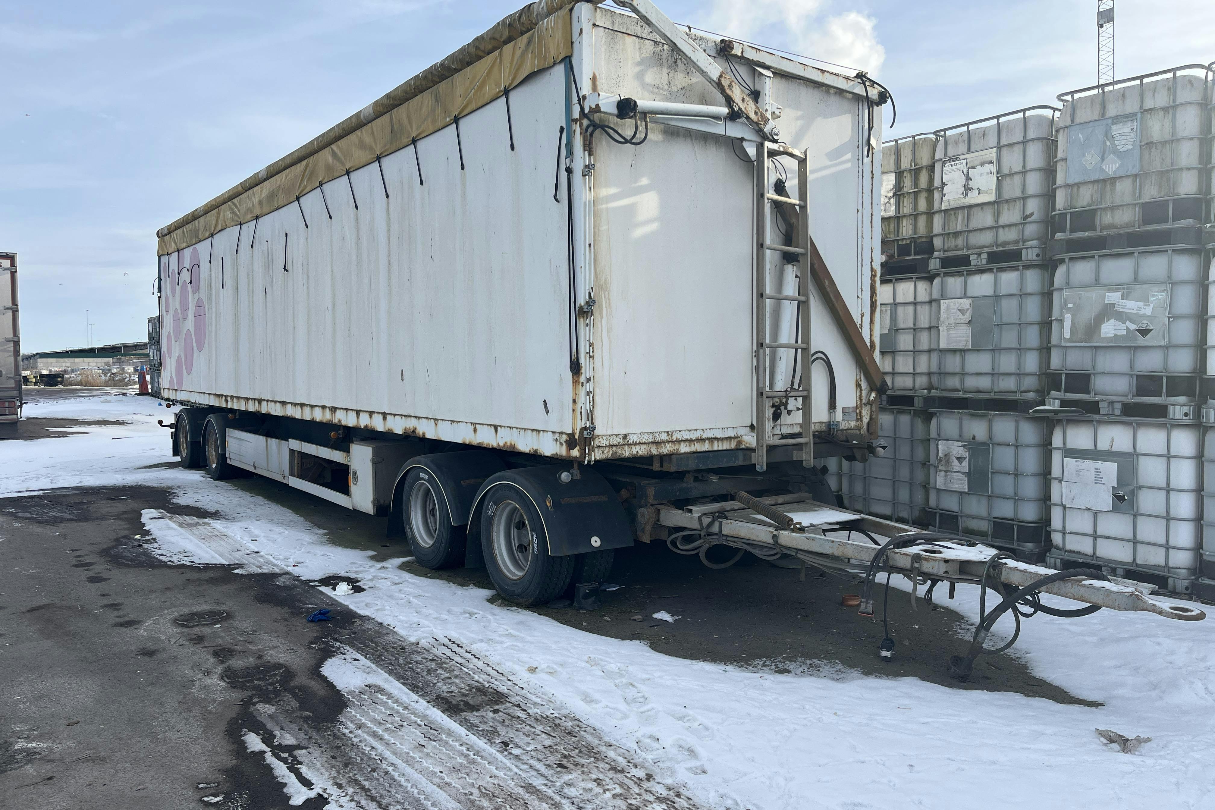 Presentation photo 1 of 36: Kilafors SBLB4CFTS-38-11 - 0 km - white - 2004