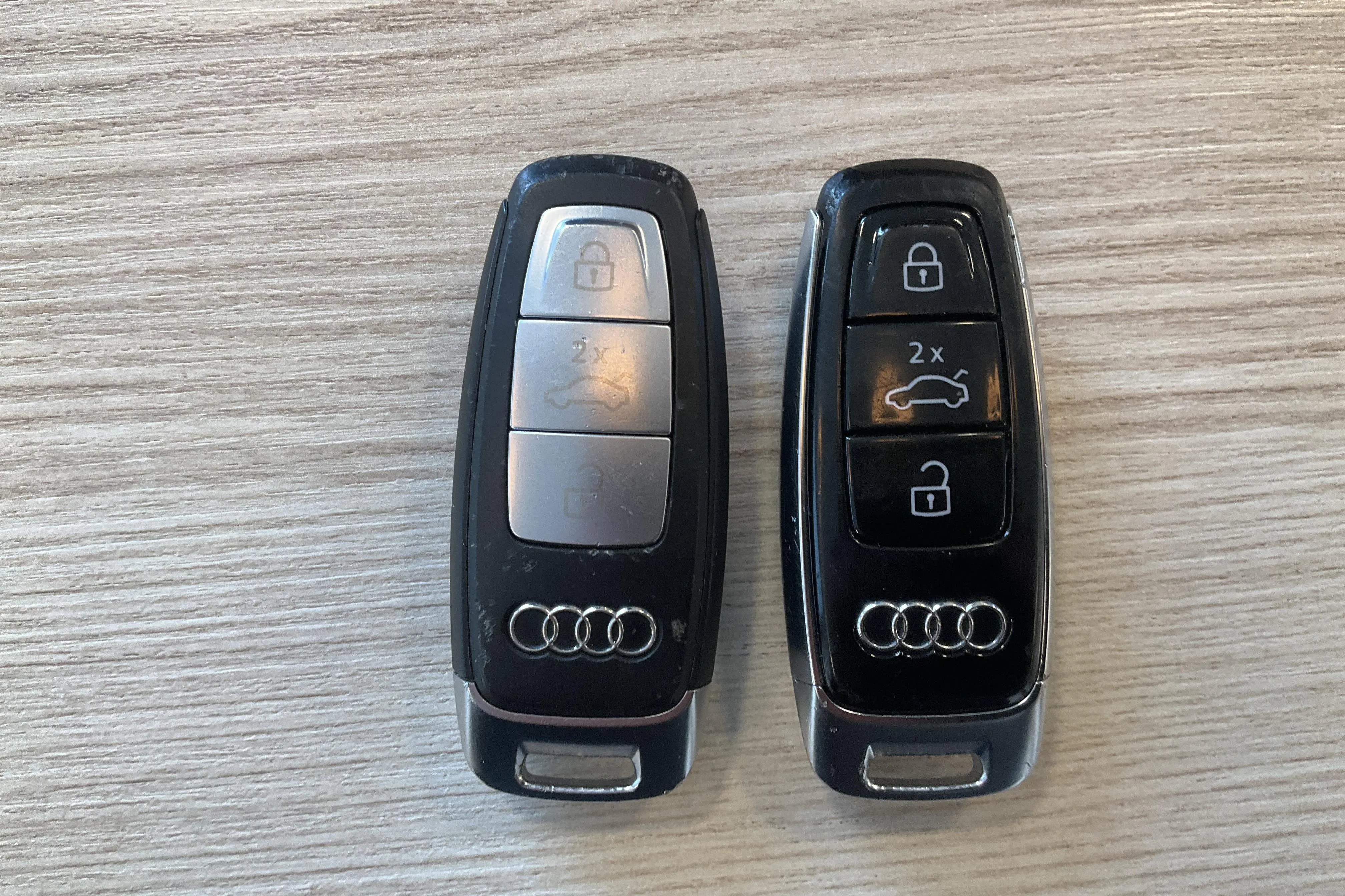 Esitlusfoto 18 aadressil 18: Audi e-tron 50 quattro 71kWh (288hk) - 101 050 km - Automaatne - hall - 2020