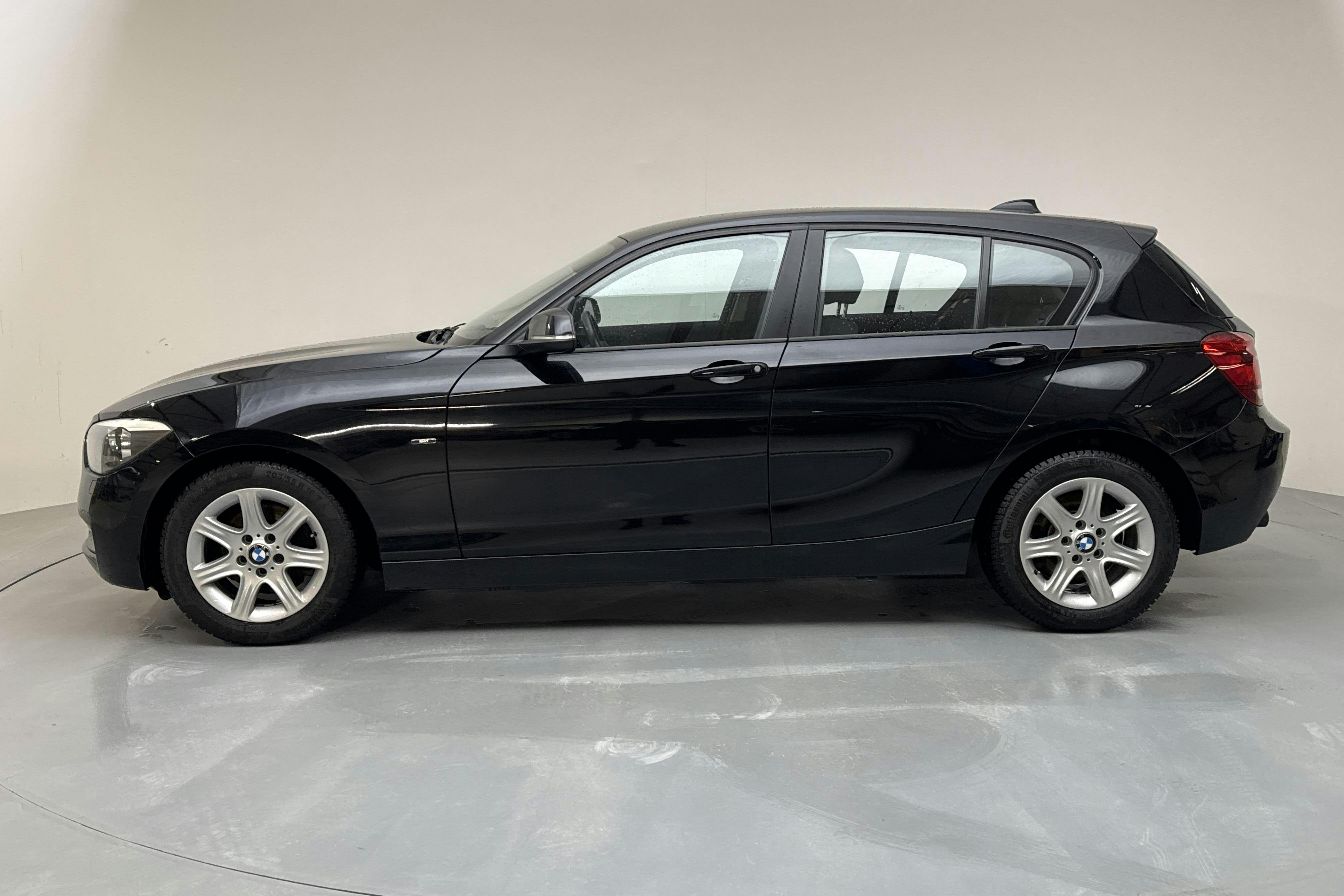 Presentation photo 2 of 13: BMW 120d 5dr, F20 (184hk) - 140 360 km - Manual - black - 2012