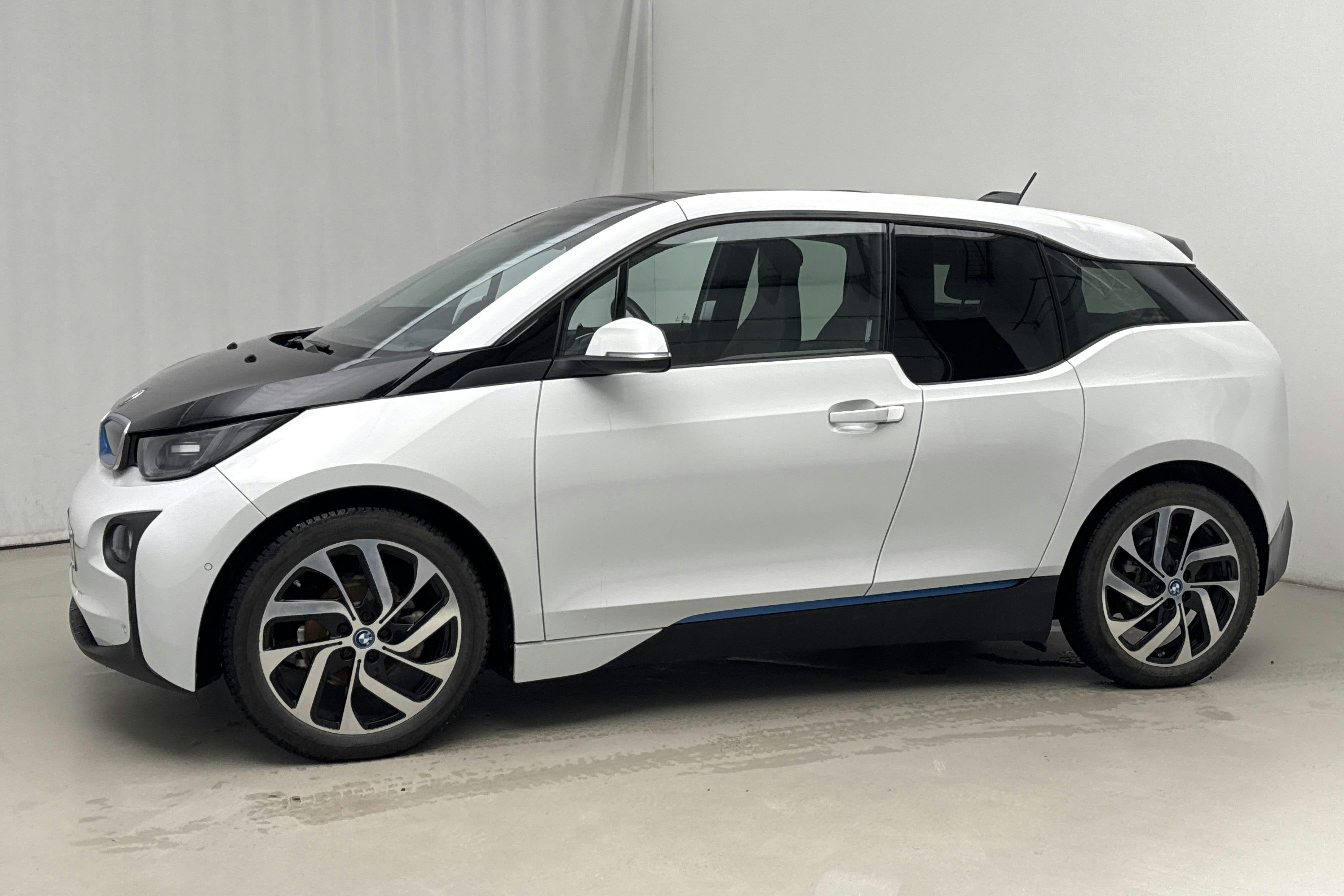 Presentation photo 2 of 20: BMW i3 60Ah REX, I01 (170hk) - 92 570 km - Automatic - white - 2015