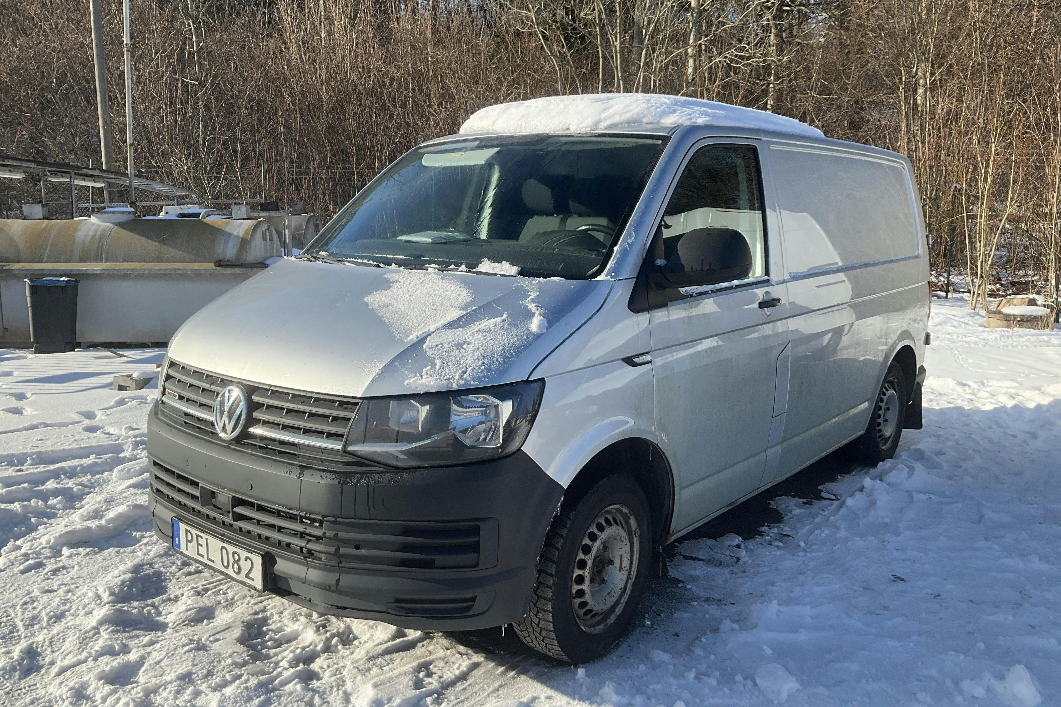 Presentation photo 1 of 13: VW Transporter T6 2.0 TDI BMT Skåp 4MOTION (150hk) - 260 770 km - Manual - silver - 2017