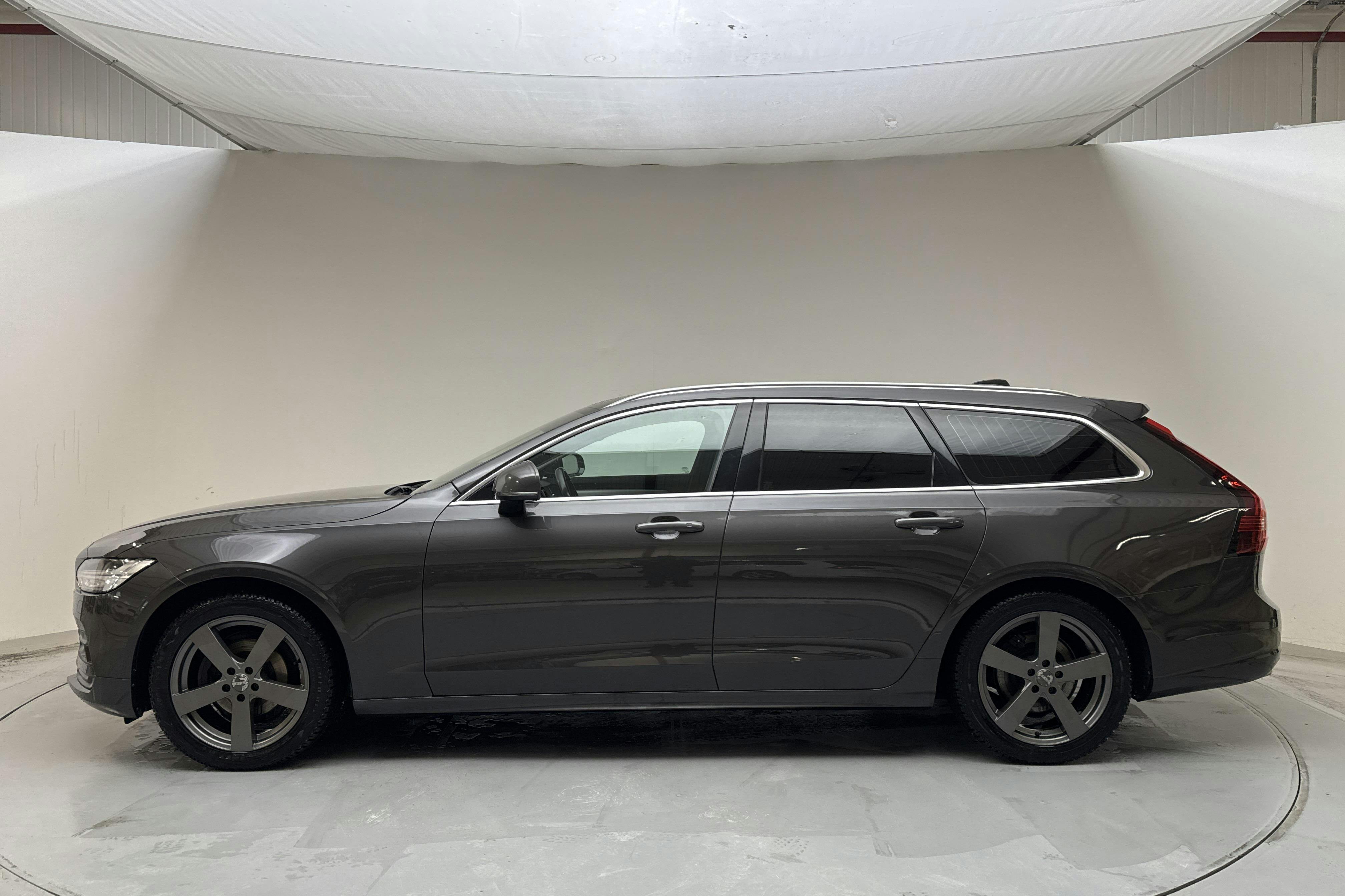 Presentation photo 2 of 15: Volvo V90 B4 Mildhybrid, Bensin (190hk) - 137 130 km - Automatic - gray - 2021