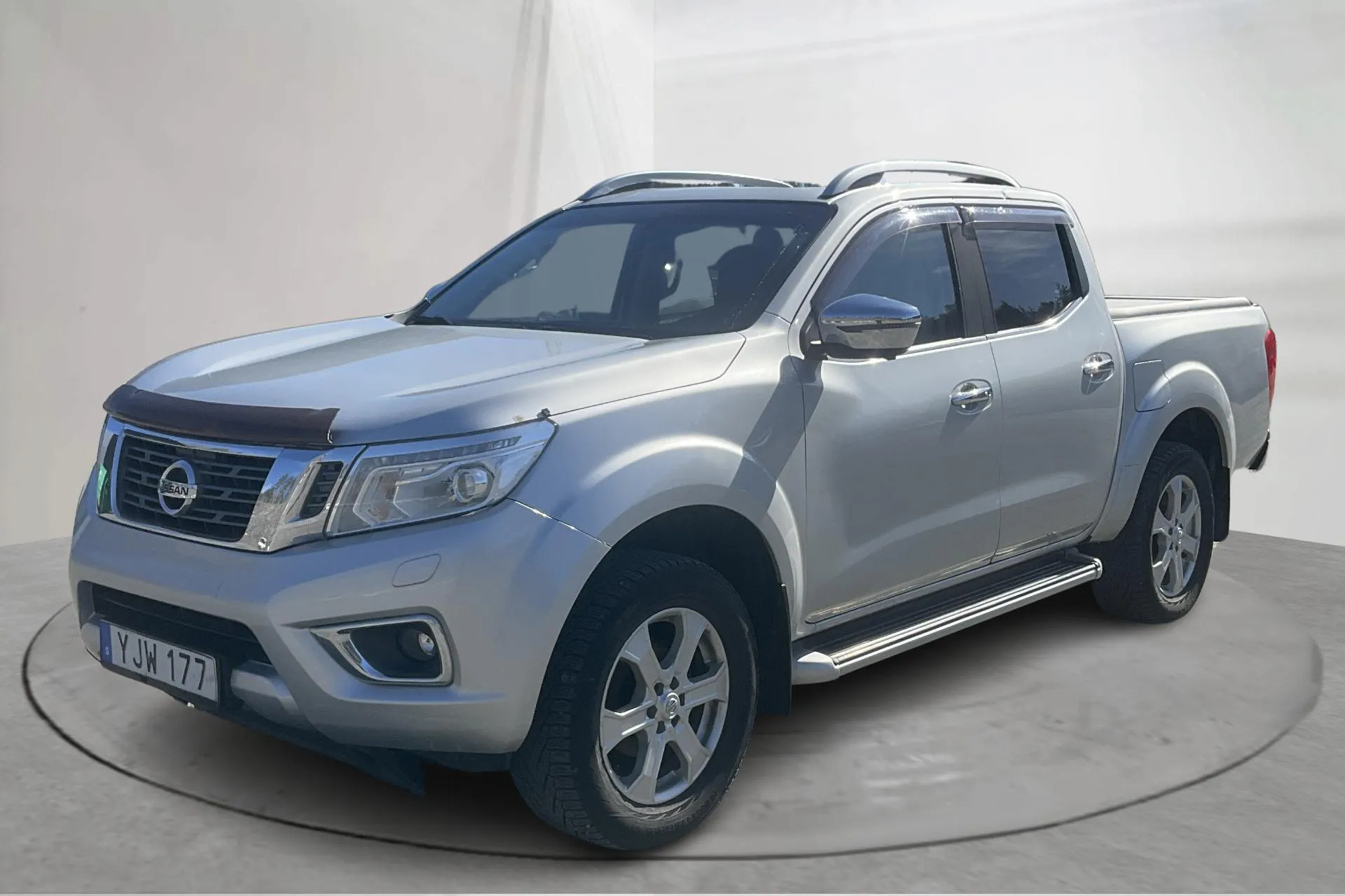 Presentationsfoto 1 av 14: Nissan Navara 2.3 dCi 4x4 (190hk) - 13 153 mil - Automat - silver - 2017