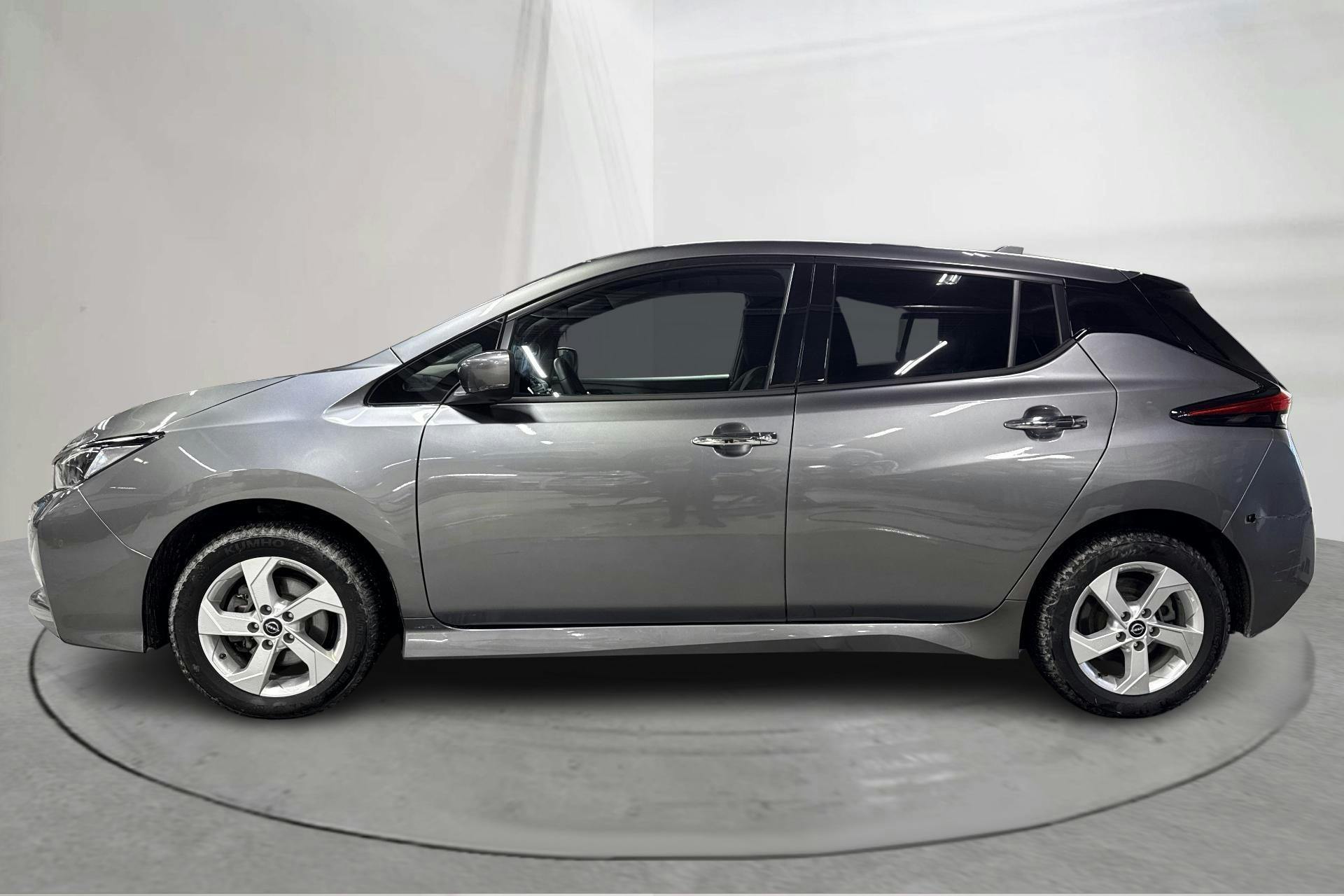 Presentation photo 2 of 18: Nissan LEAF 5dr 59kWh (214hk) - 41 330 km - Automatic - gray - 2023