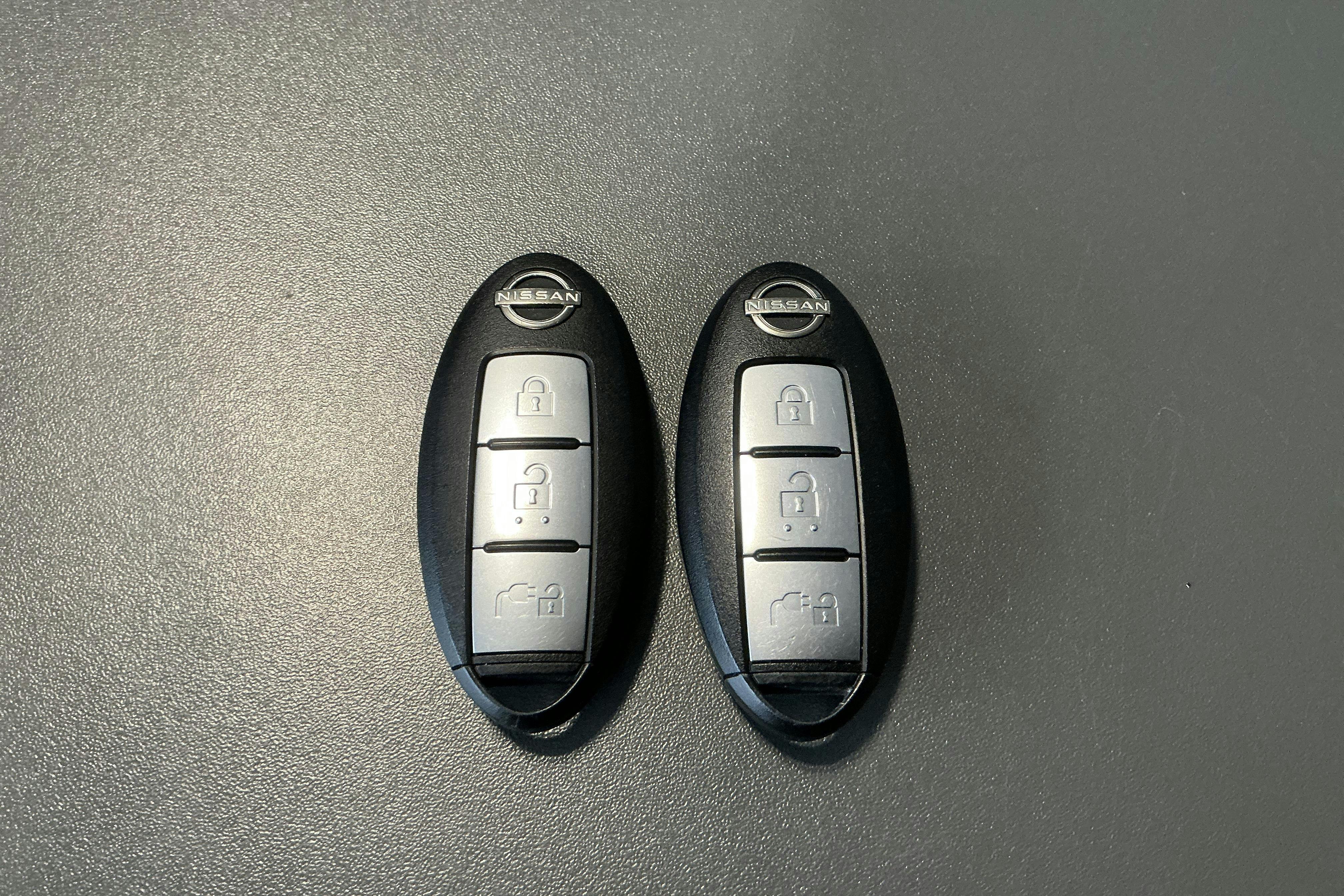 Presentation photo 18 of 18: Nissan LEAF 5dr 59kWh (214hk) - 41 330 km - Automatic - gray - 2023