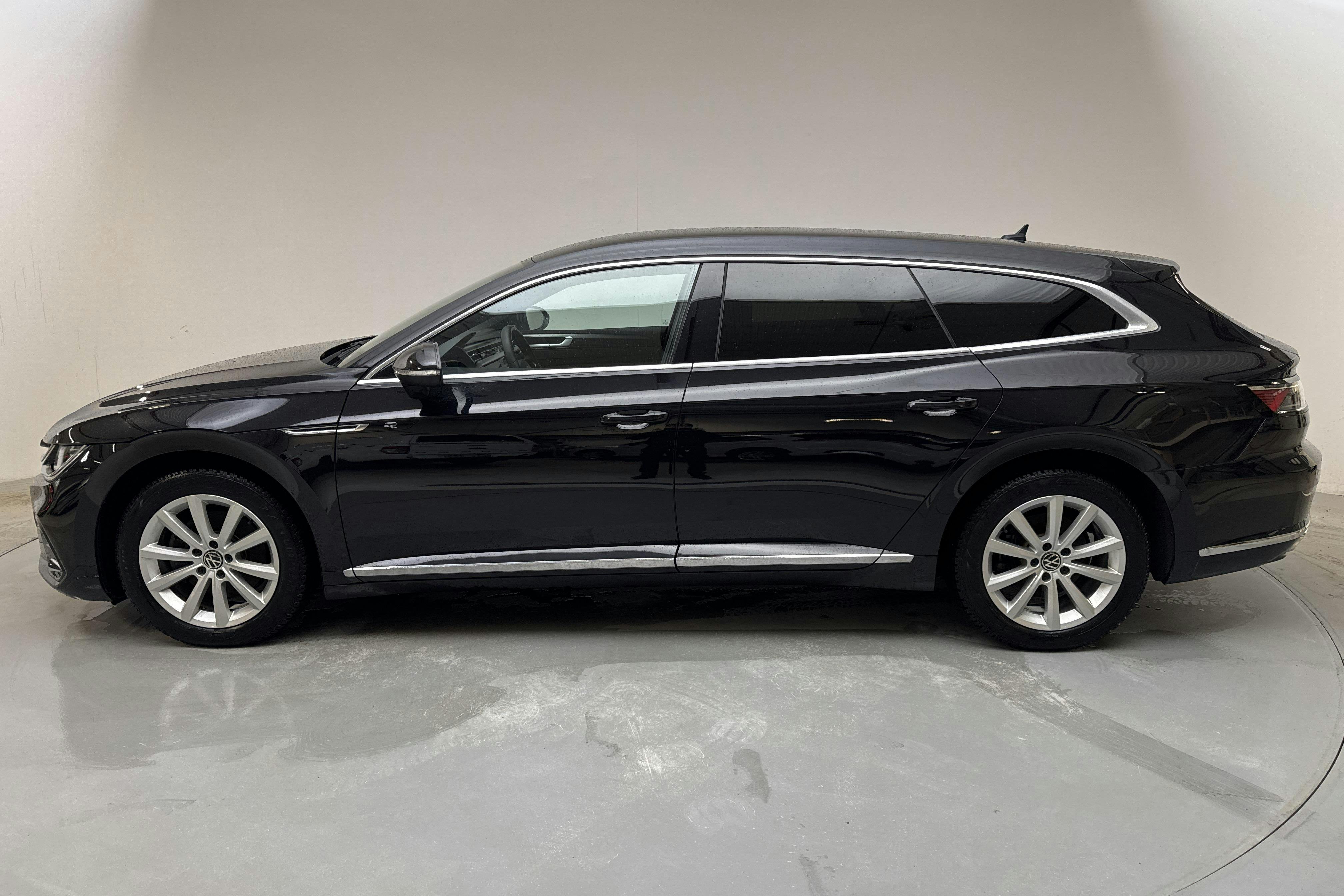 Esitlusfoto 2 aadressil 18: VW Arteon Shooting Brake eHybrid 1.4 TSI (218hk) - 61 170 km - Automaatne - must - 2022