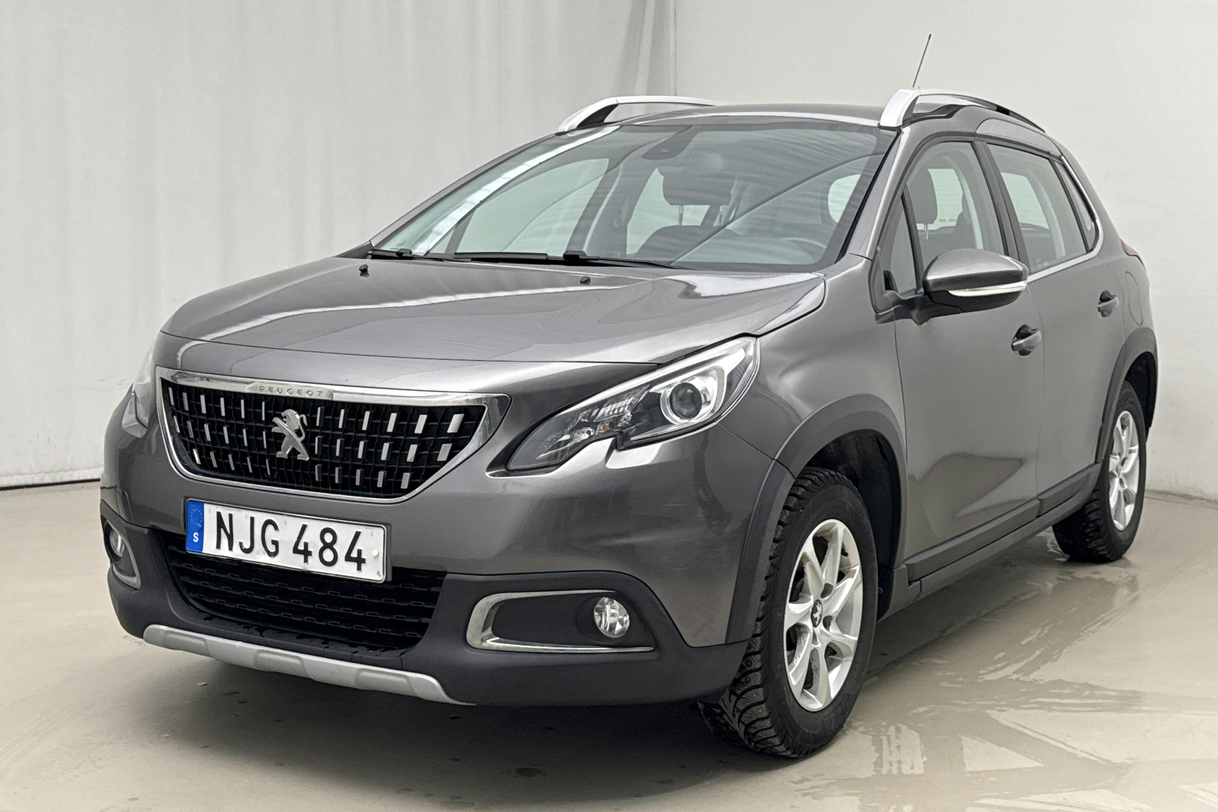 Presentation photo 1 of 16: Peugeot 2008 1.2 VTi (82hk) - 93 850 km - Automatic - Dark Grey - 2016