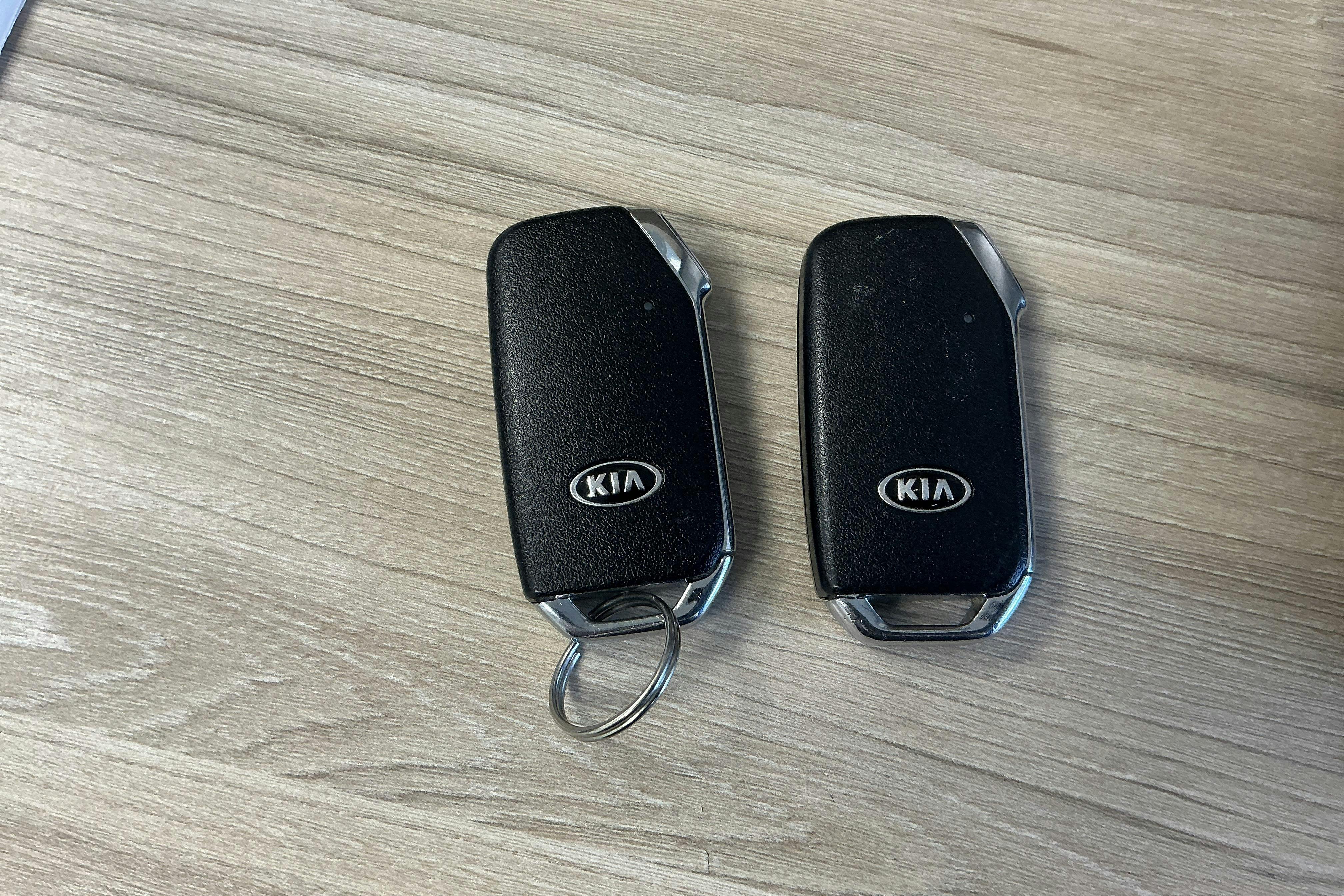 Presentation photo 20 of 20: KIA Ceed 1.6 Plug-in Hybrid SW (141hk) - 93 670 km - Automatic - white - 2020