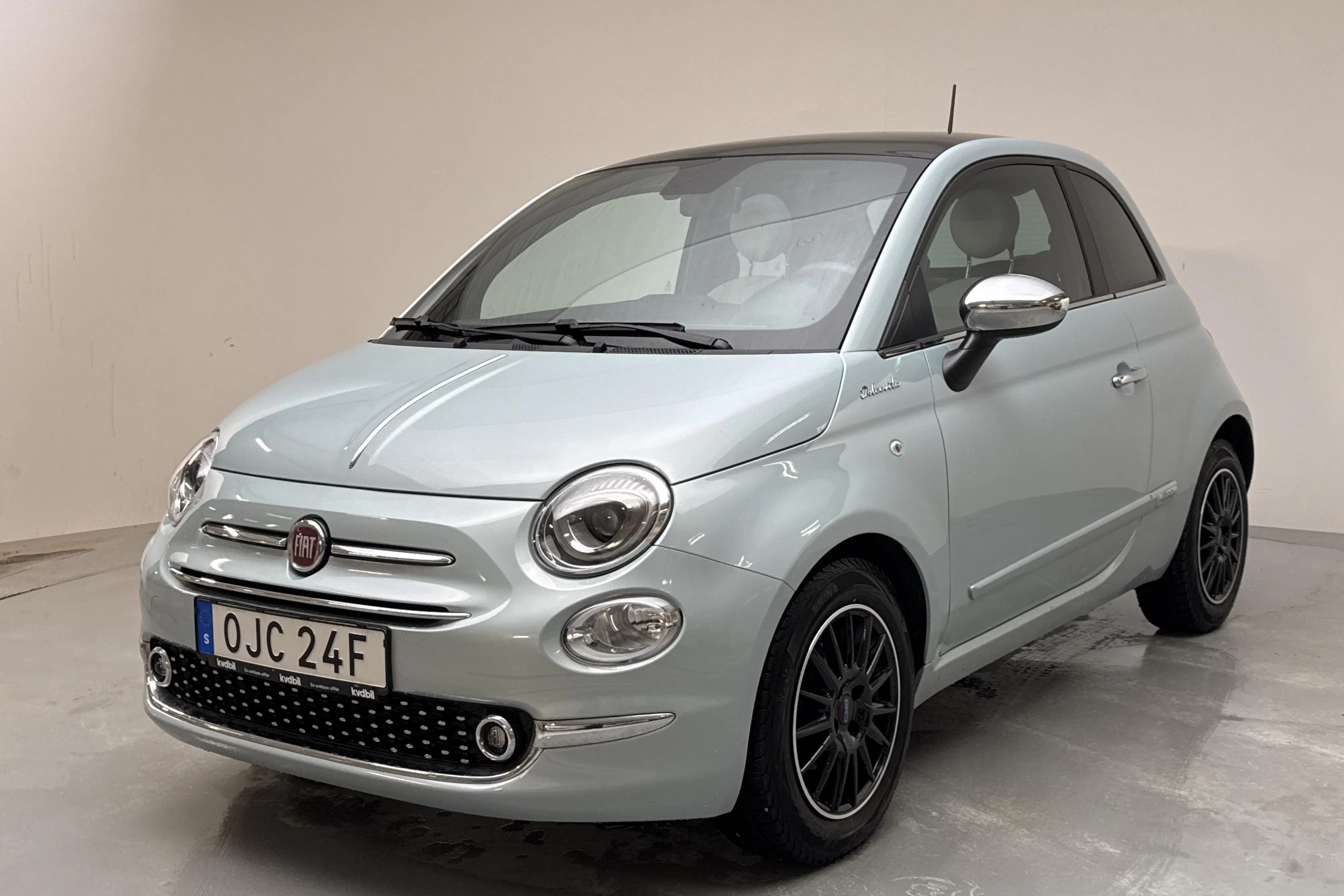 Presentationsfoto 1 av 14: Fiat 500 Hybrid (70hk) - 3 062 mil - Manuell - grön - 2022