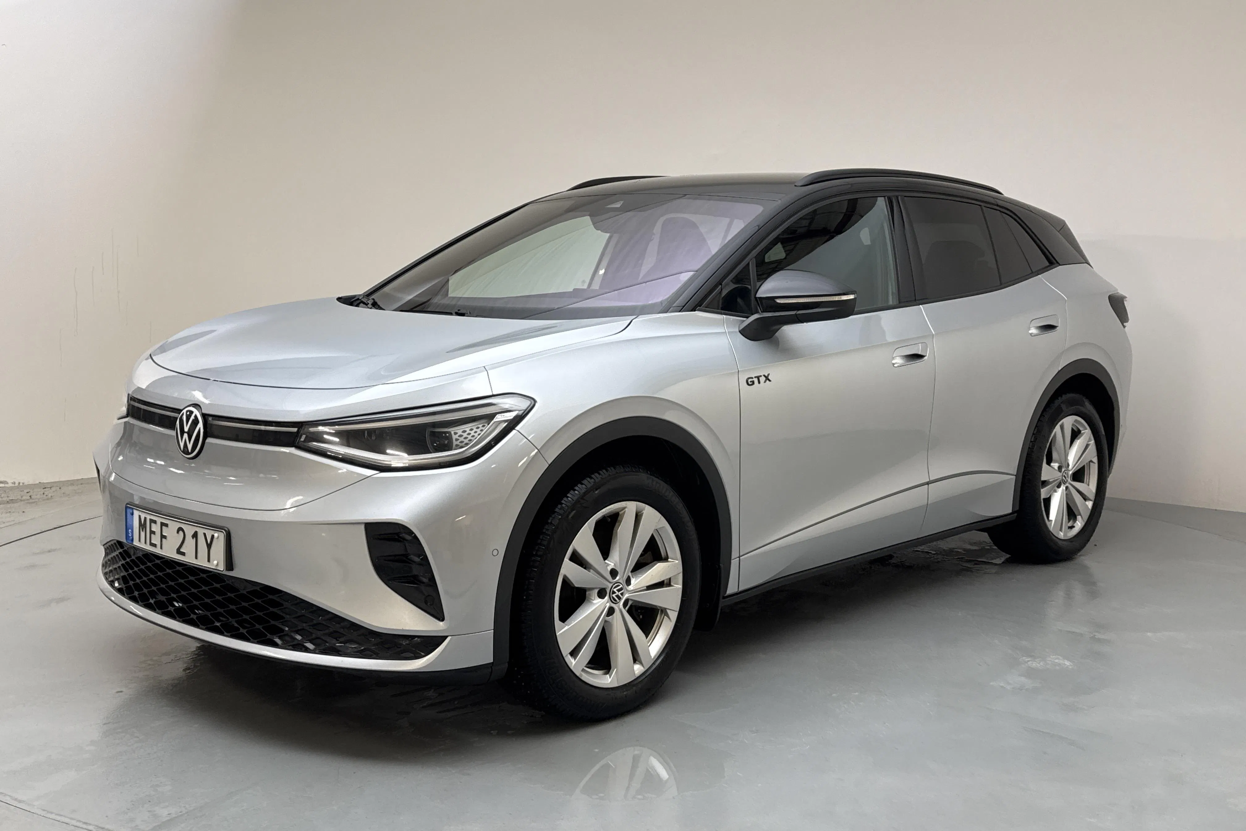 Presentationsfoto 1 av 18: VW ID.4 GTX 77kWh AWD (299hk) - 17 654 mil - Automat - silver - 2023