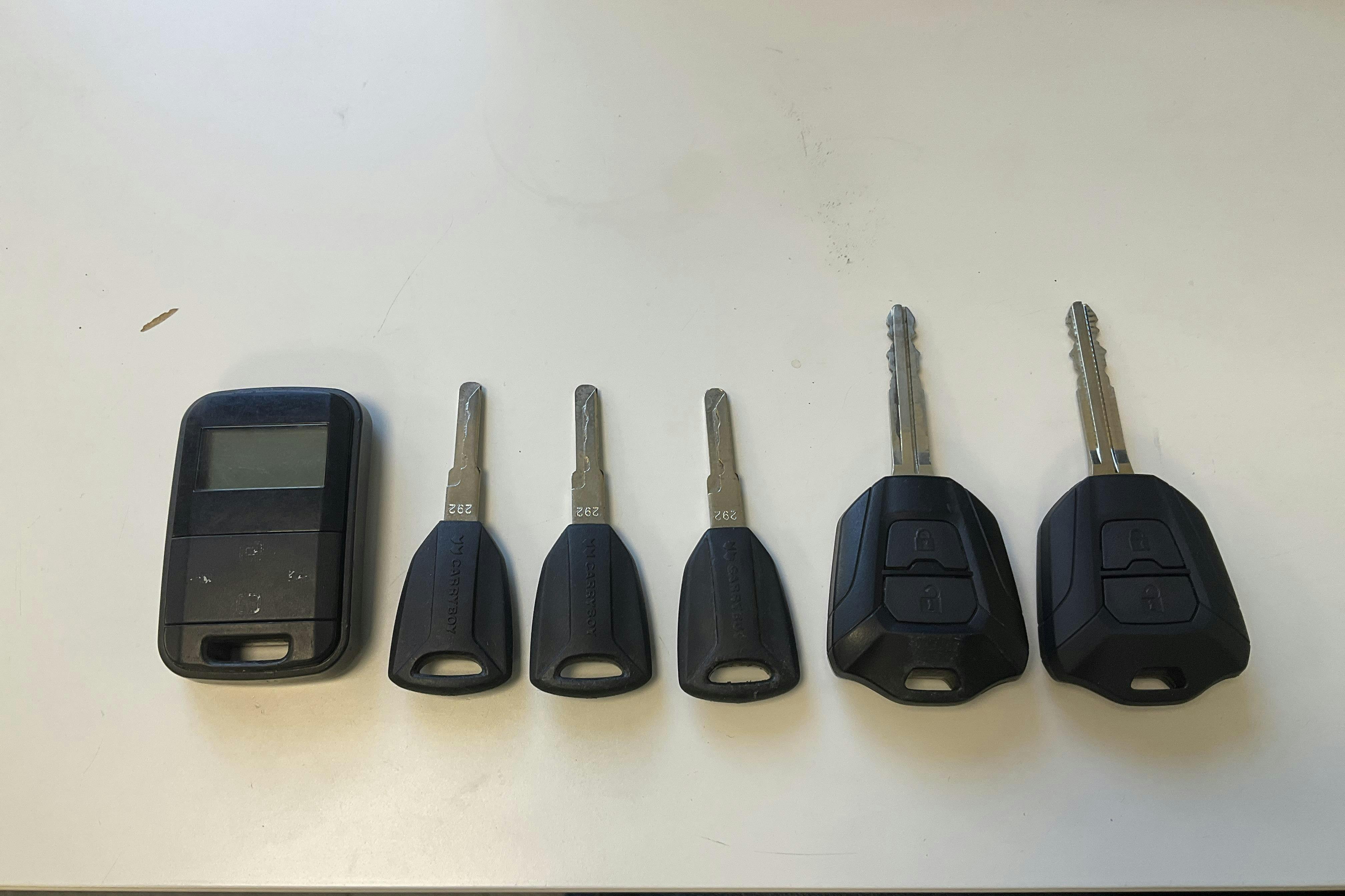 Presentationsfoto 18 av 18: Isuzu D-MAX 1.9 DDI 4WD (164hk) - 7 341 mil - Manuell - vit - 2022