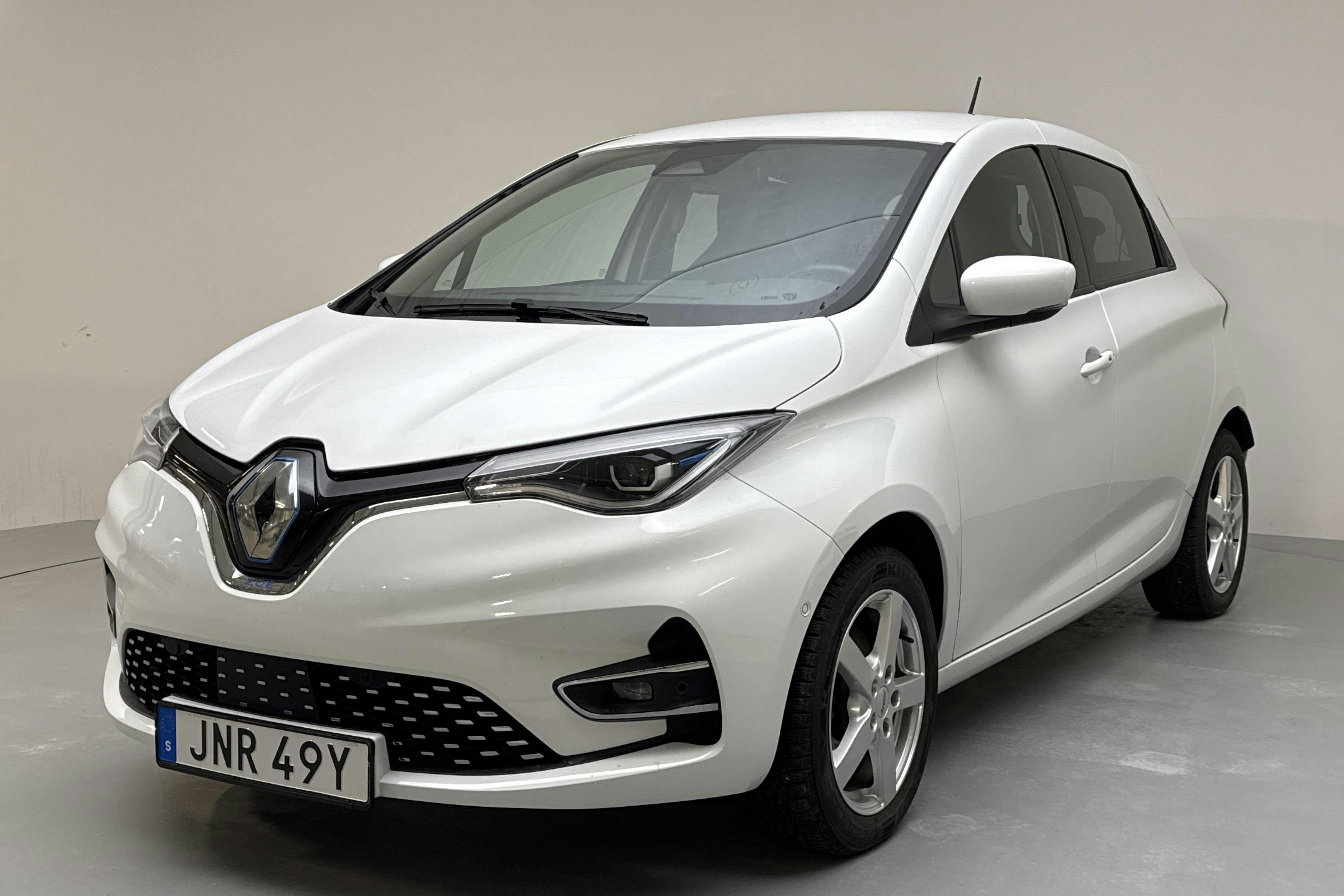 Presentation photo 1 of 17: Renault Zoe 52kWh R135 (135hk) - 53 420 km - Automatic - white - 2020