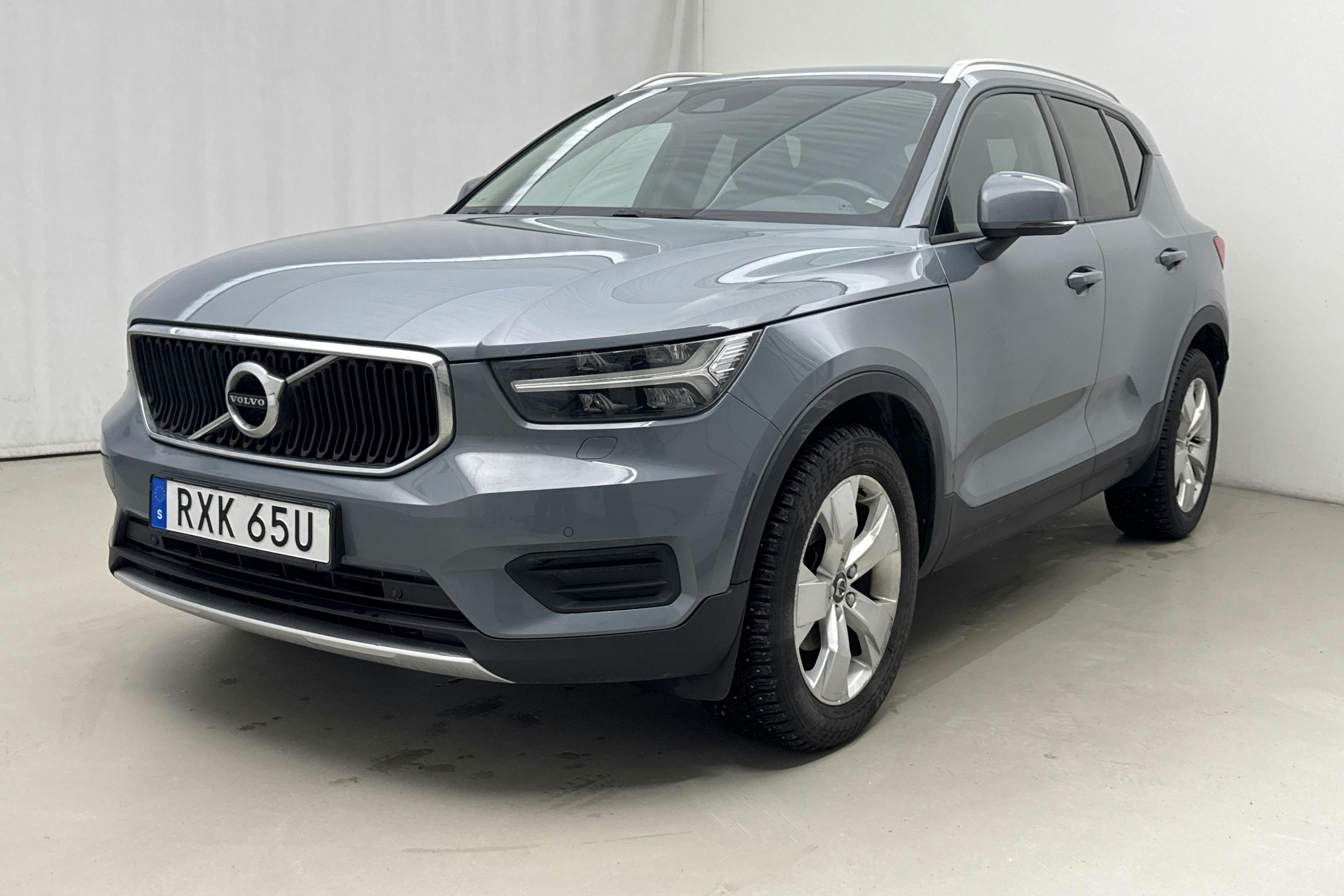 Presentation photo 1 of 15: Volvo XC40 D3 2WD (150hk) - 142 310 km - Automatic - gray - 2020