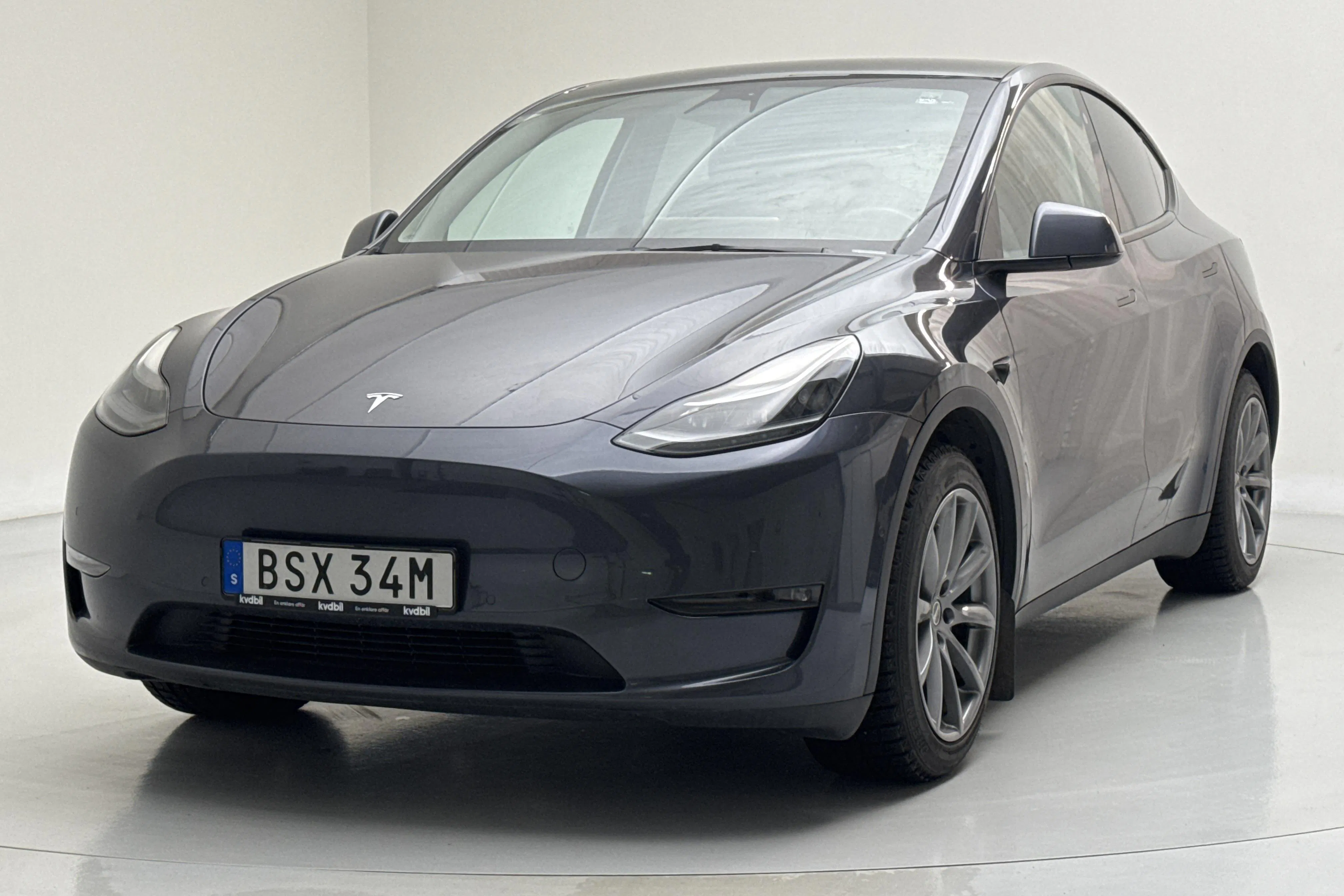 Tesla Model Y Long Range Dual Motor AWD