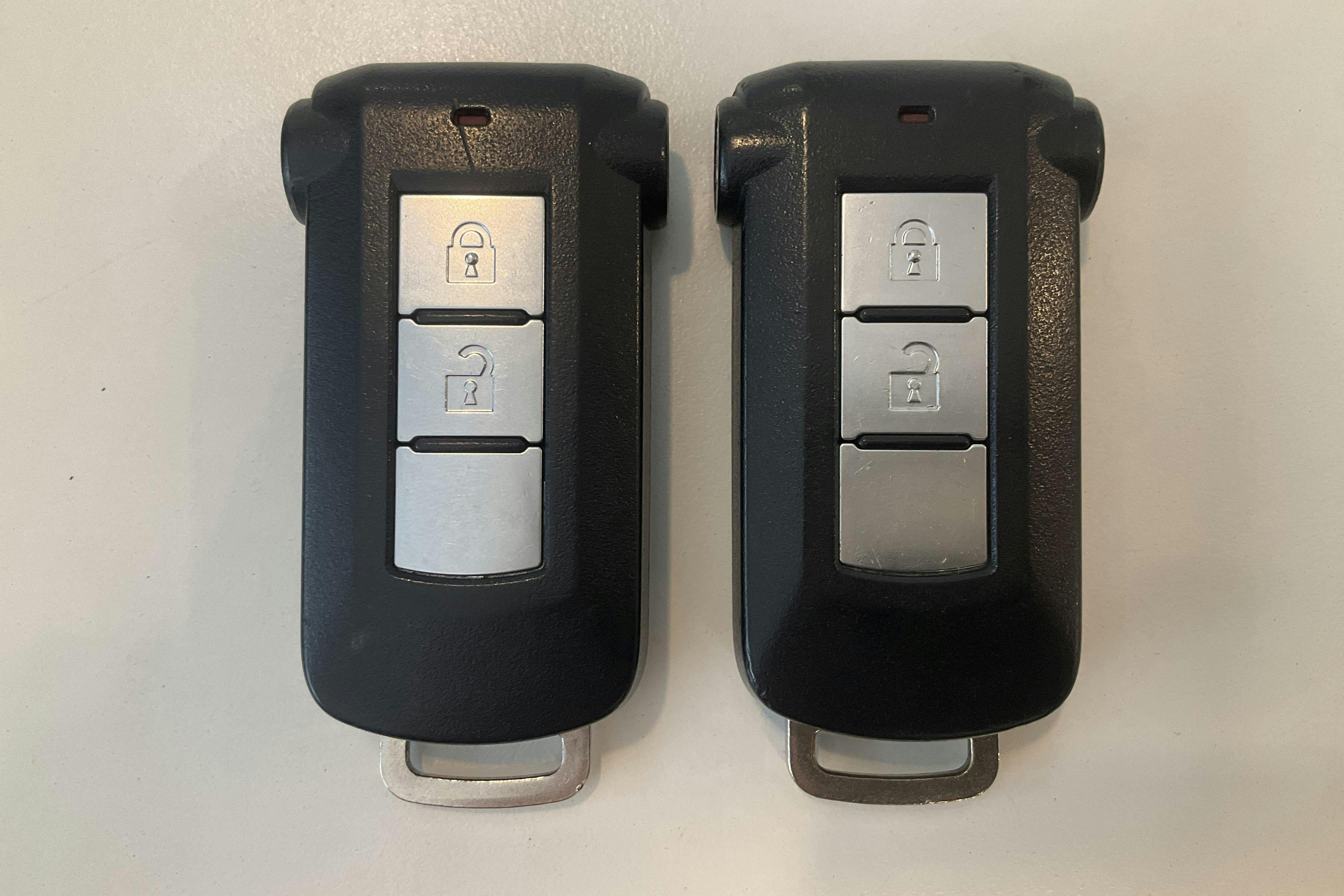 Presentationsfoto 18 av 18: Mitsubishi Outlander 2.0 Plug-in Hybrid 4WD (121hk) - 18 726 mil - Automat - vit - 2016