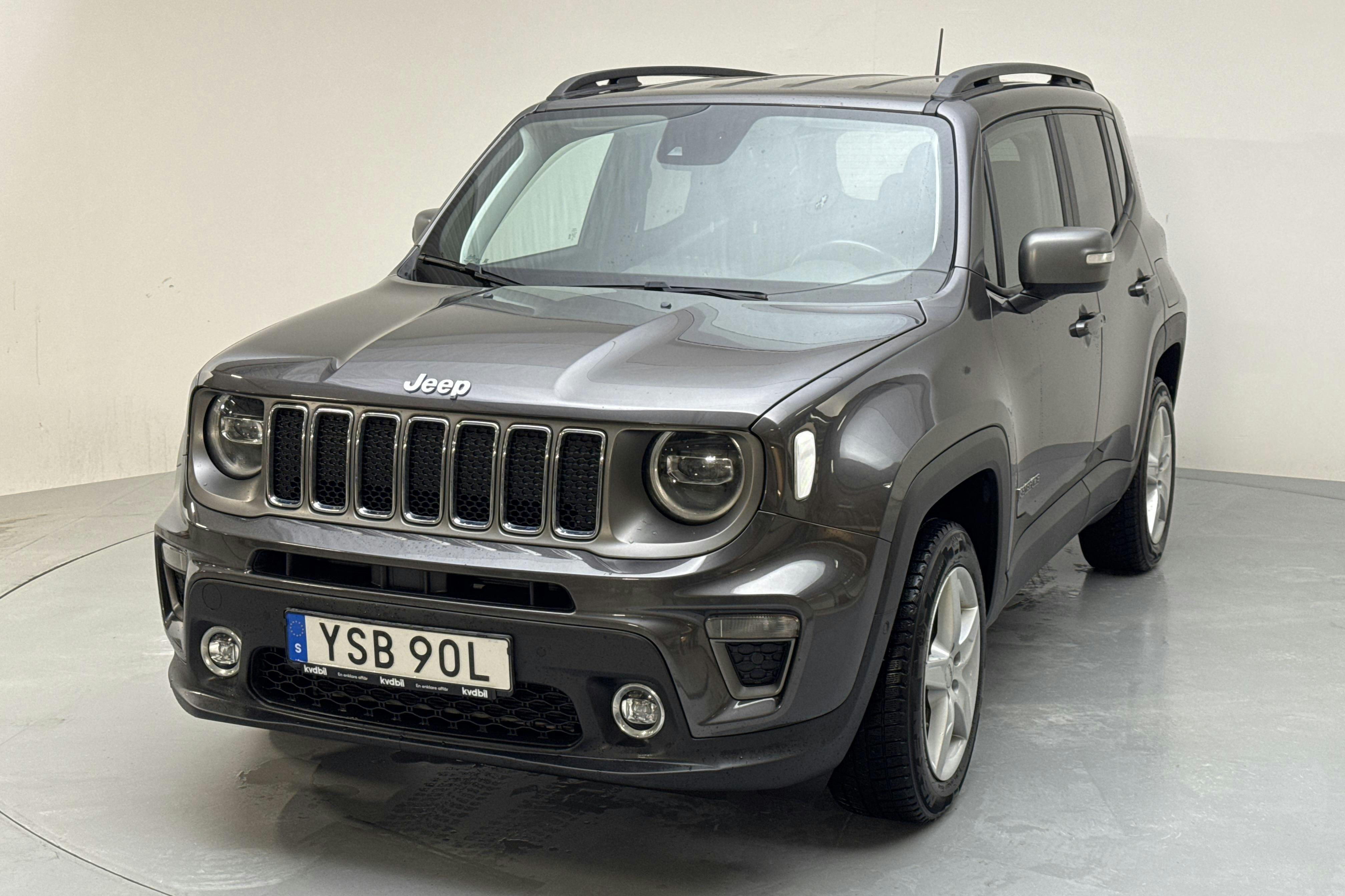 Presentationsfoto 1 av 16: Jeep Renegade 1.3 PHEV 4WD (190hk) - 7 234 mil - Automat - grå - 2020