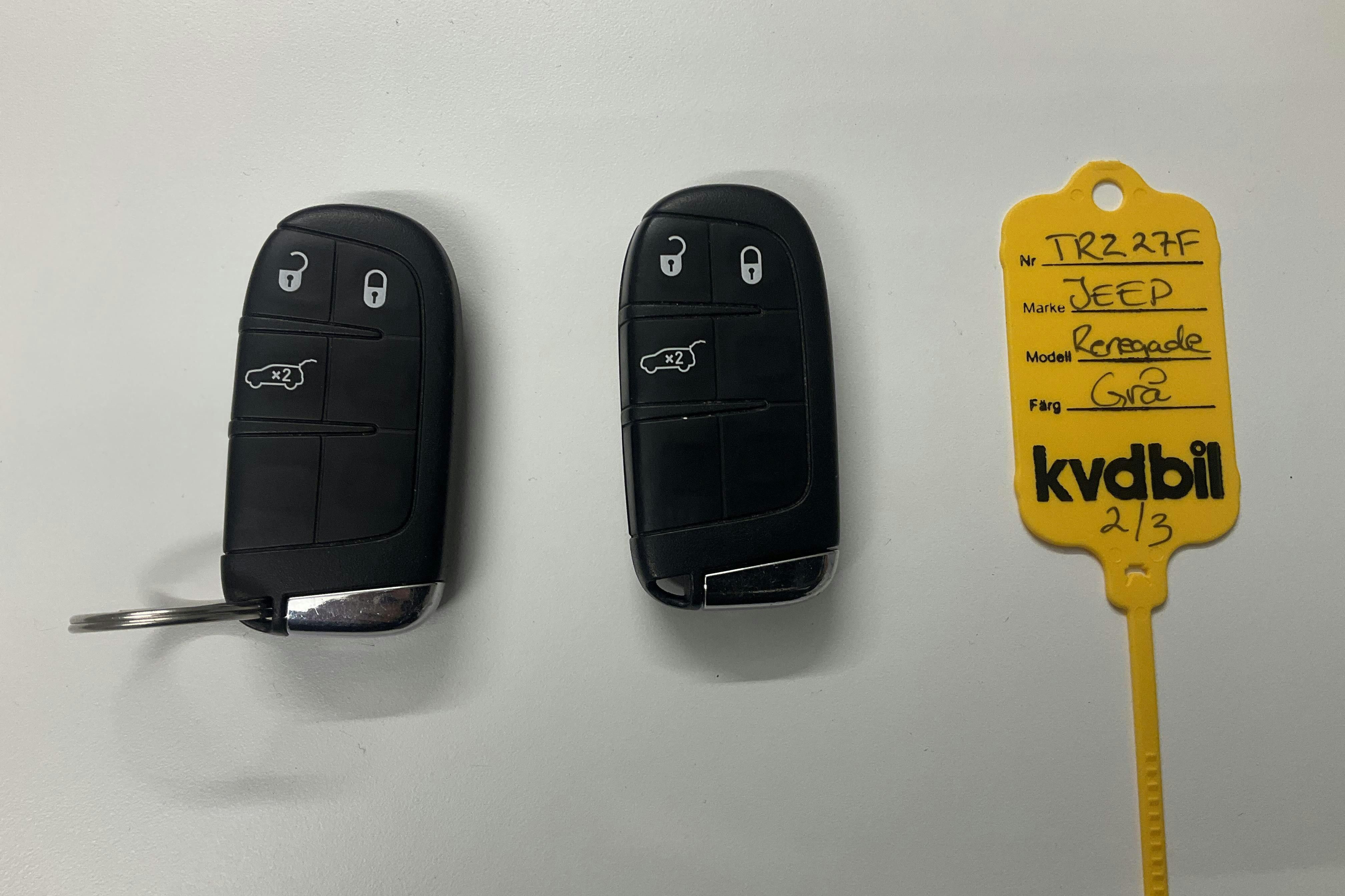 Presentationsfoto 16 av 16: Jeep Renegade 1.3 PHEV 4WD (190hk) - 5 968 mil - Automat - grå - 2020