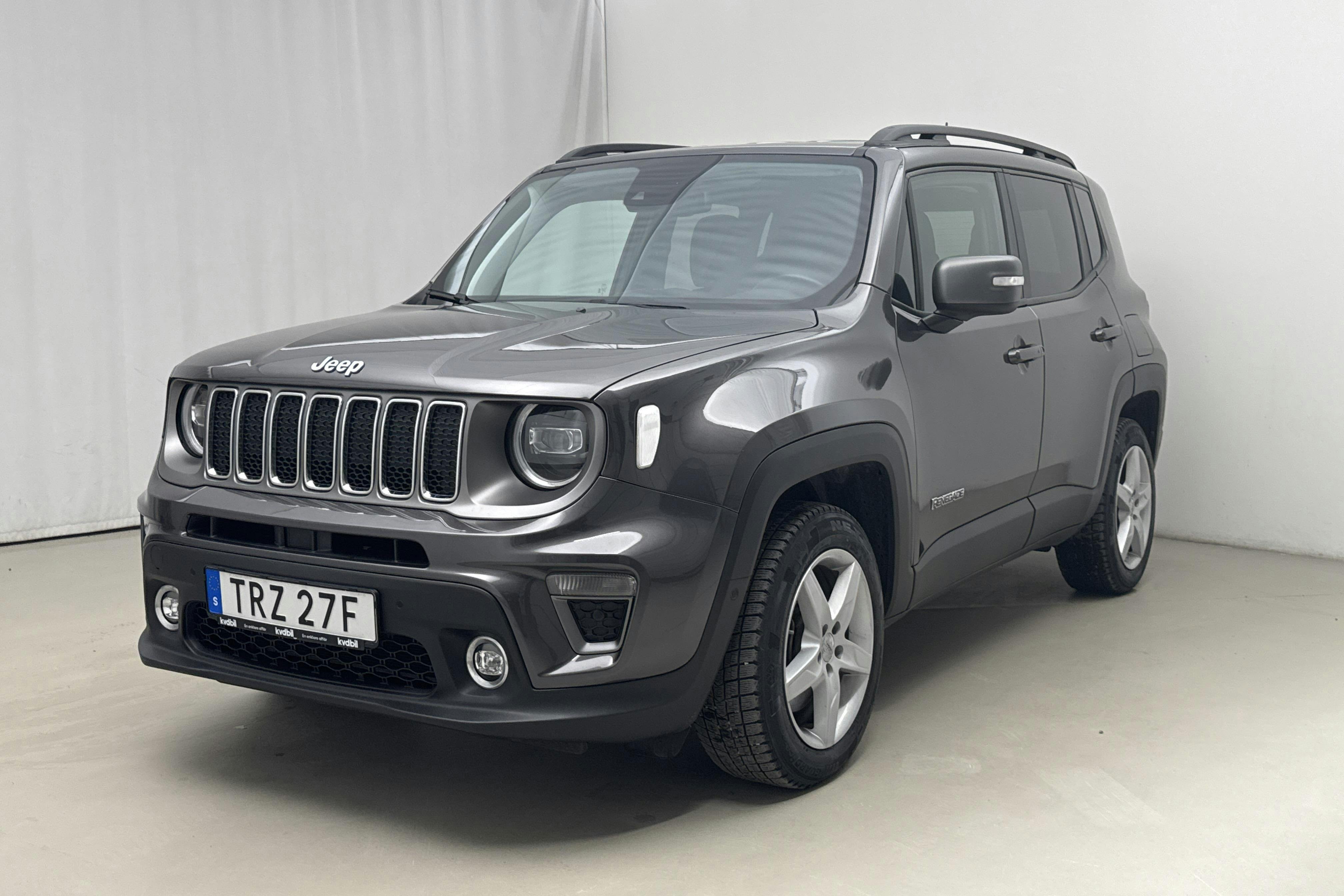 Presentationsfoto 1 av 16: Jeep Renegade 1.3 PHEV 4WD (190hk) - 5 968 mil - Automat - grå - 2020