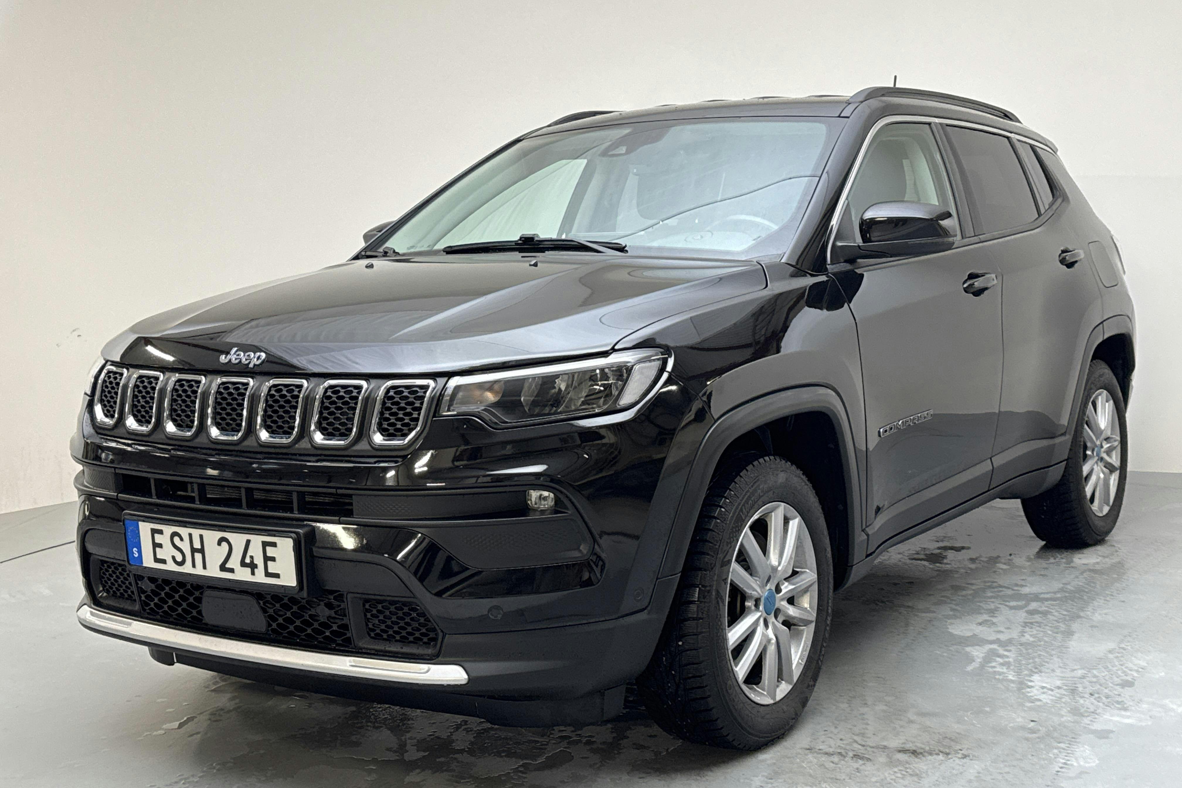Presentation photo 1 of 15: Jeep Compass 1.3 PHEV 4WD (190hk) - 71 250 km - Automatic - black - 2022